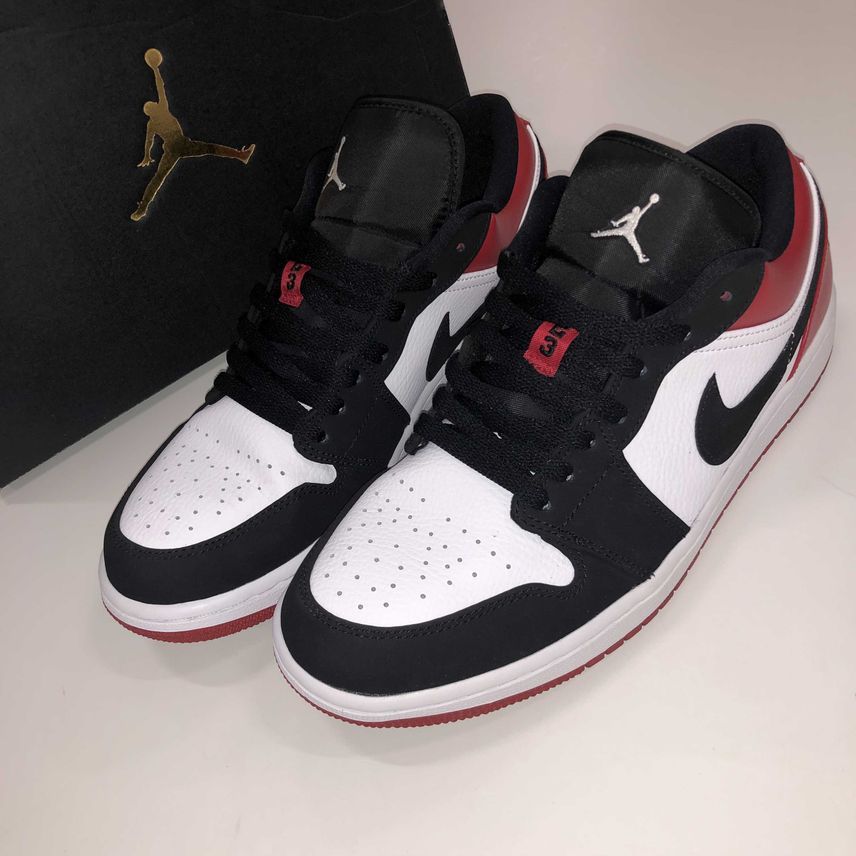 Nike Air Jordan 1 Low "Black Toe"