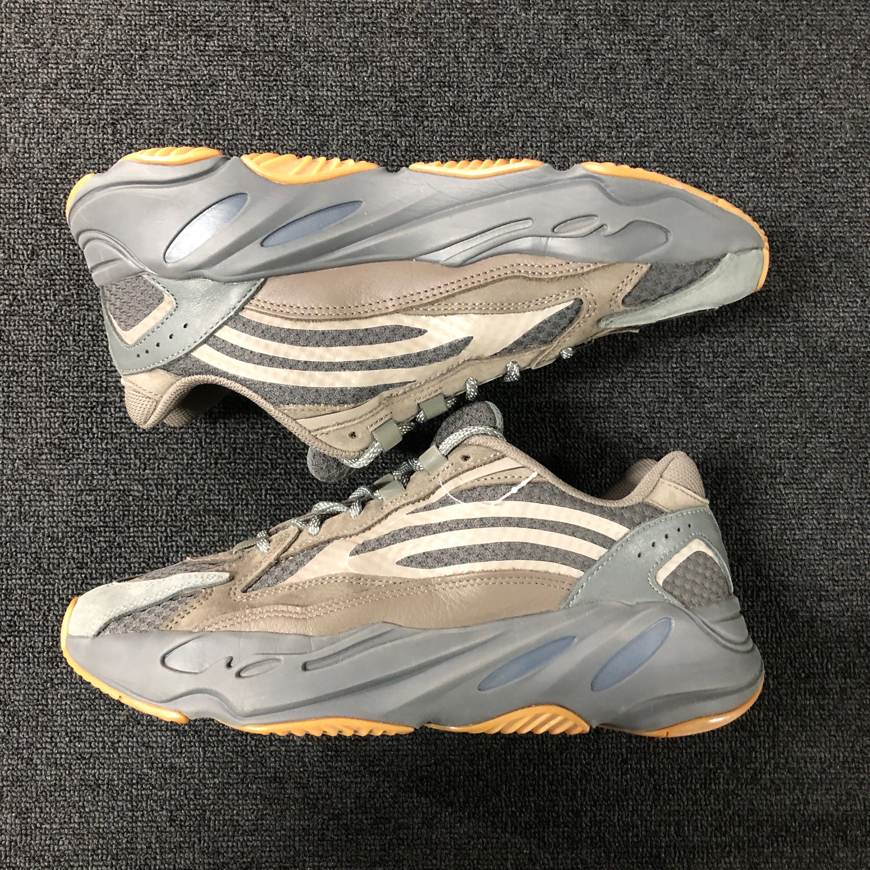 ADIDAS ORIGINALS YEEZY BOOST 700 V2 "GEODE"