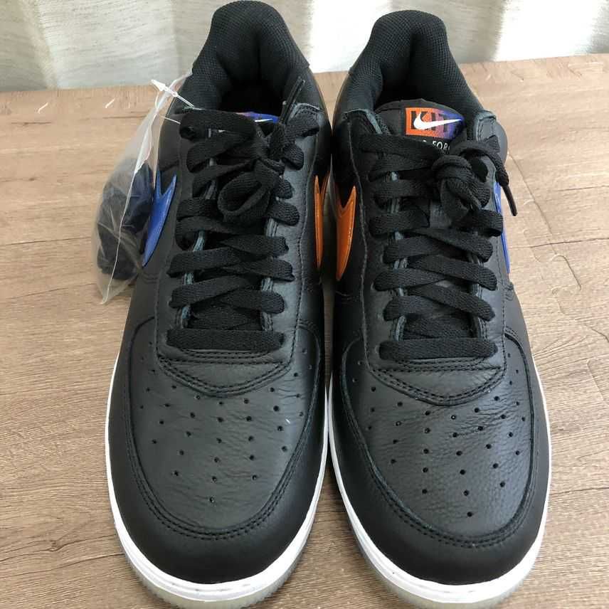 KITH × Nike Air Force 1 Low New York Knicks "Black/Brilliant Orange/Rush/Brilliant White"