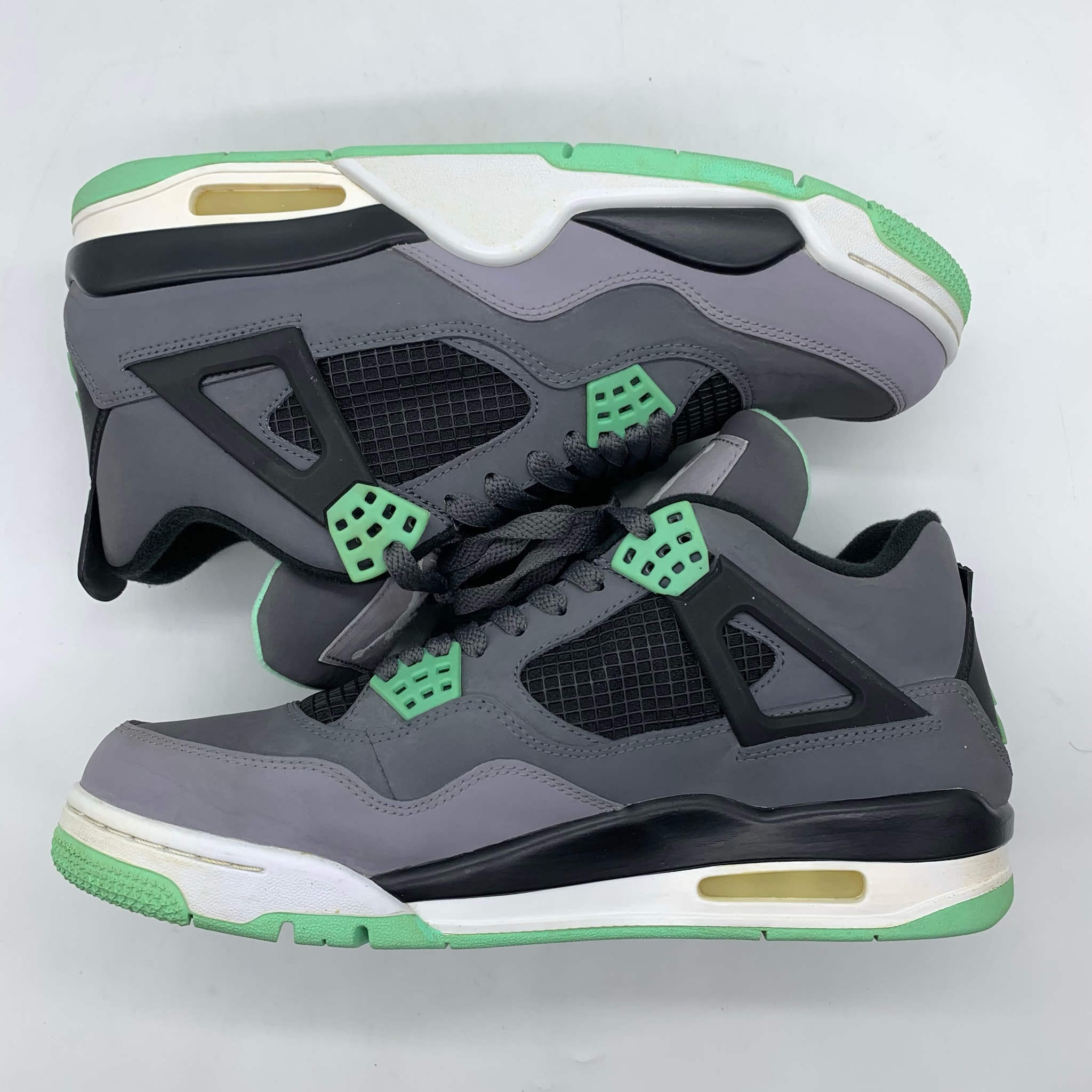 Nike Air Jordan 4 Retro "Green Glow"
