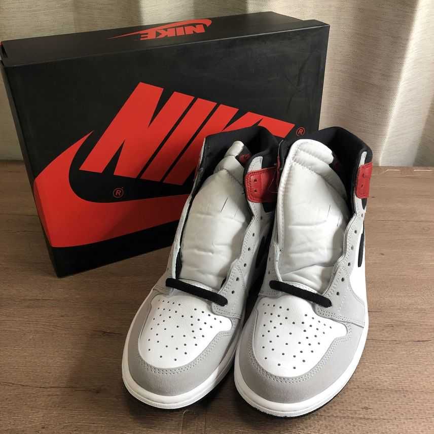 Nike Air Jordan 1 High OG "White/Black/Light Smoke Grey"