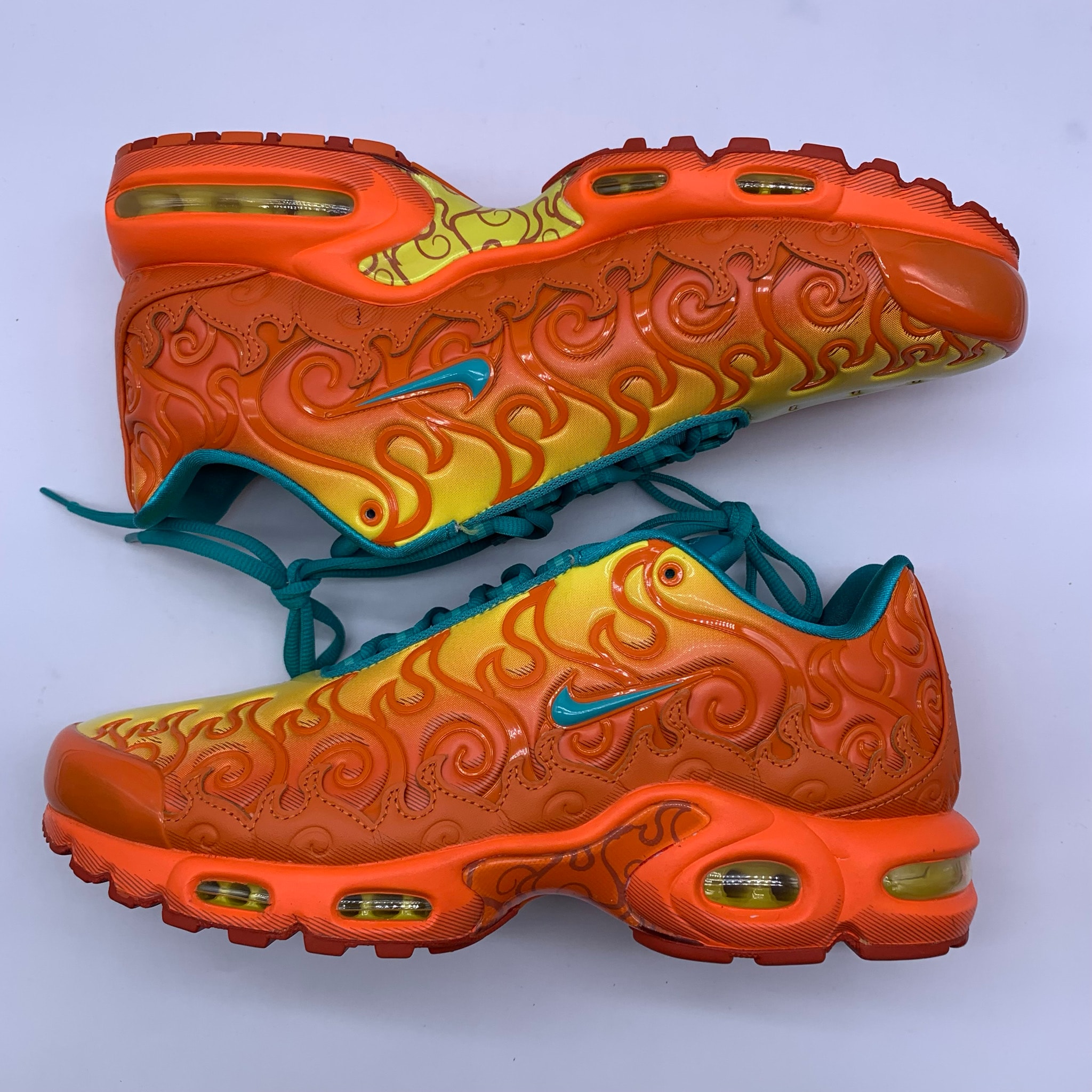 One Piece × Nike Air Max Plus "Devil Fruits/Mera Mera"