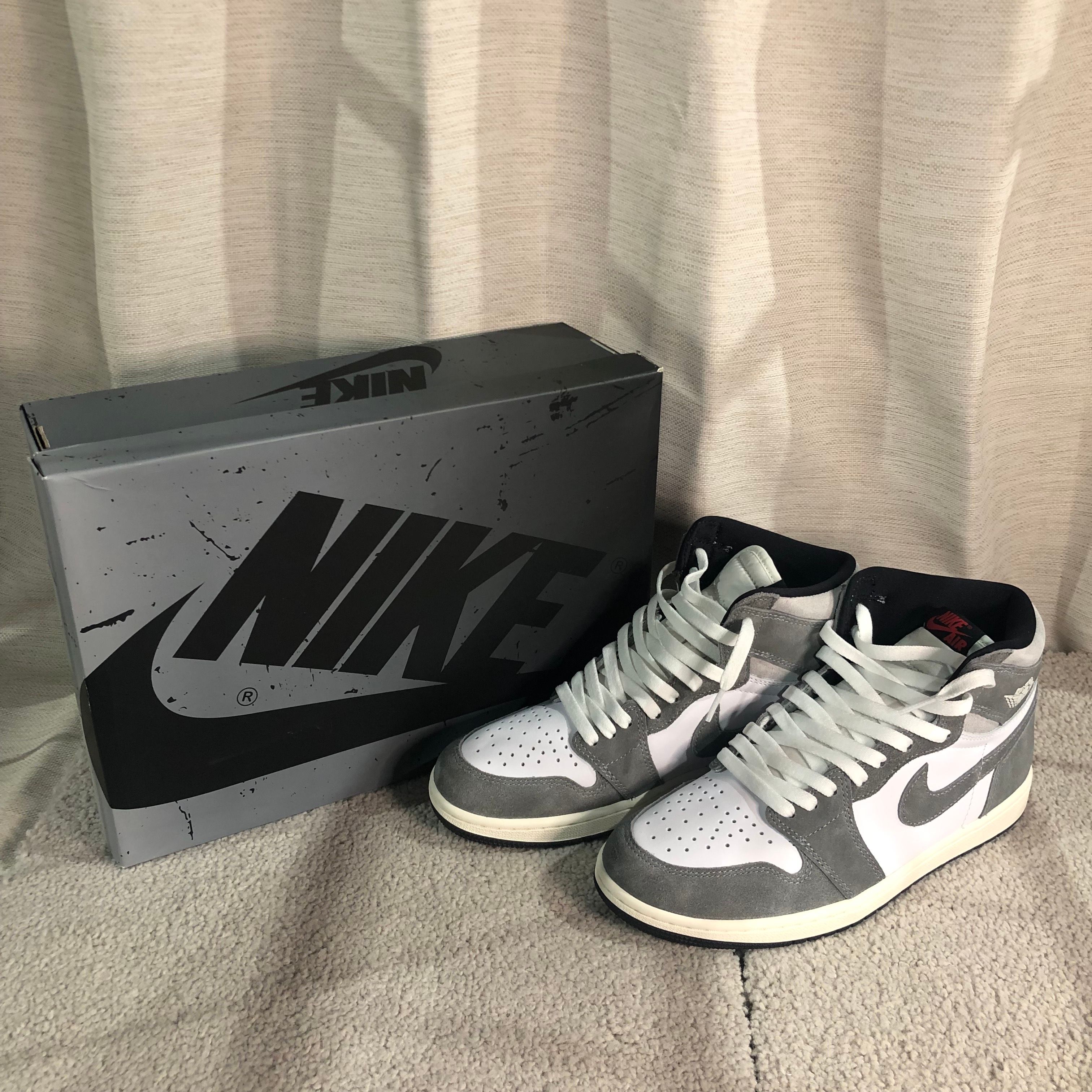 Nike Air Jordan 1 Retro High OG "Black and Smoke Grey"