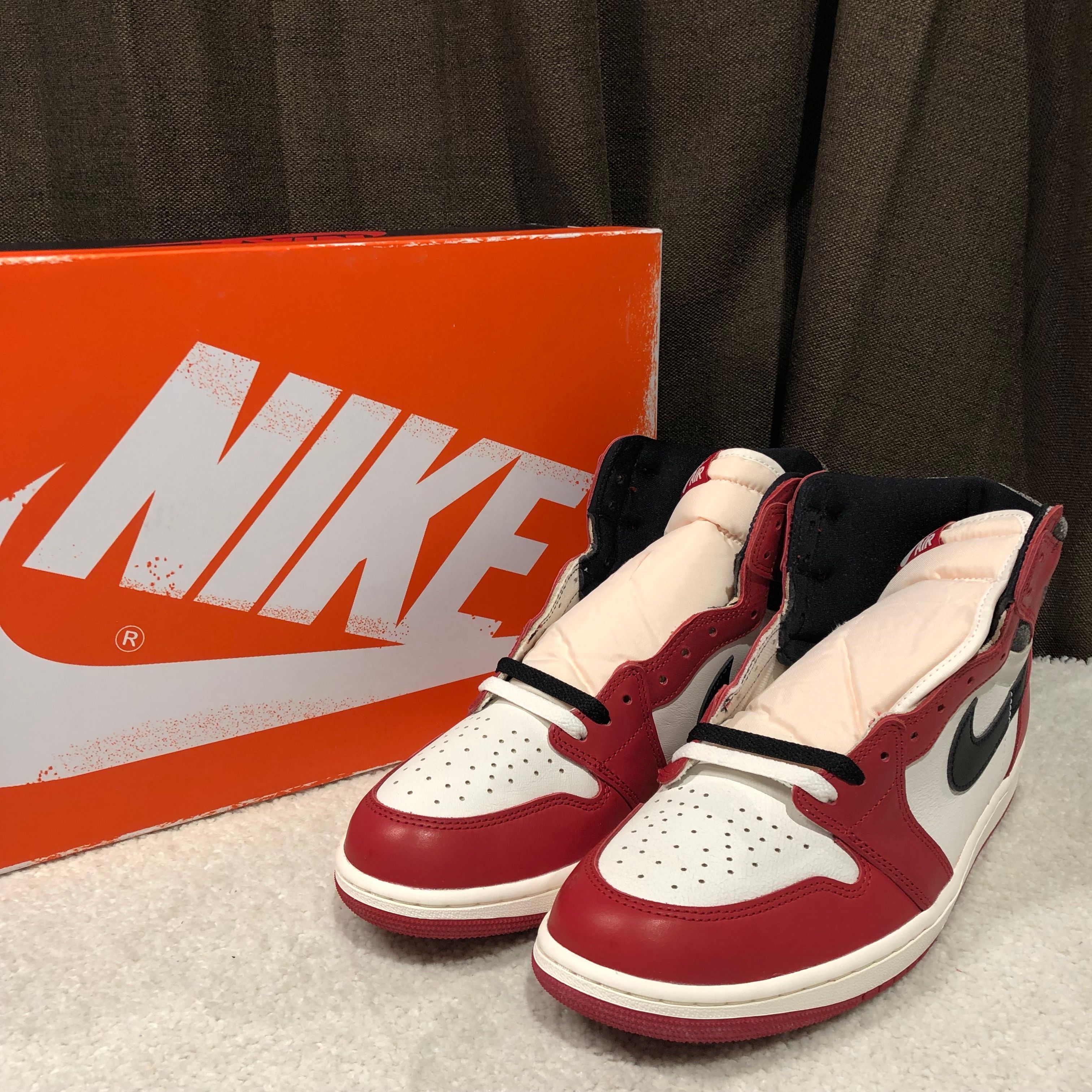 Nike Air Jordan 1 High OG "Lost & Found/Chicago"