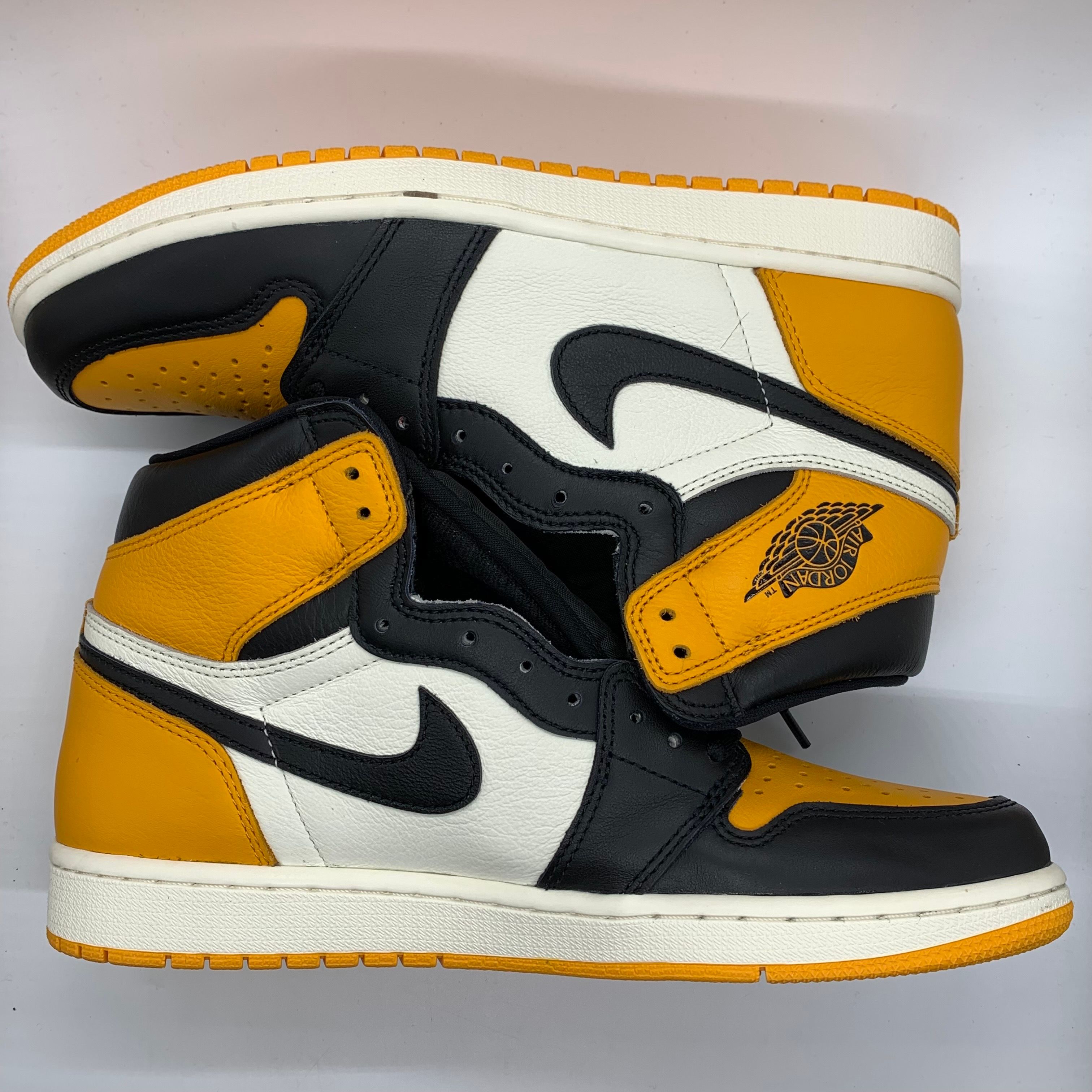 Nike Air Jordan 1 Retro High OG "Taxi"