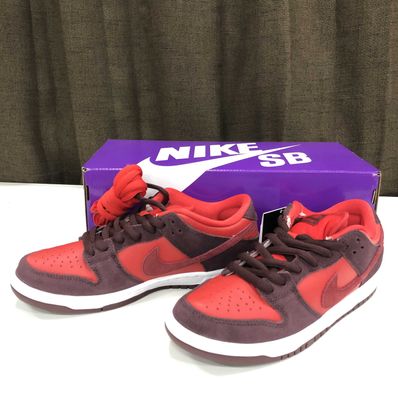 Nike SB Dunk Low "Cherry"