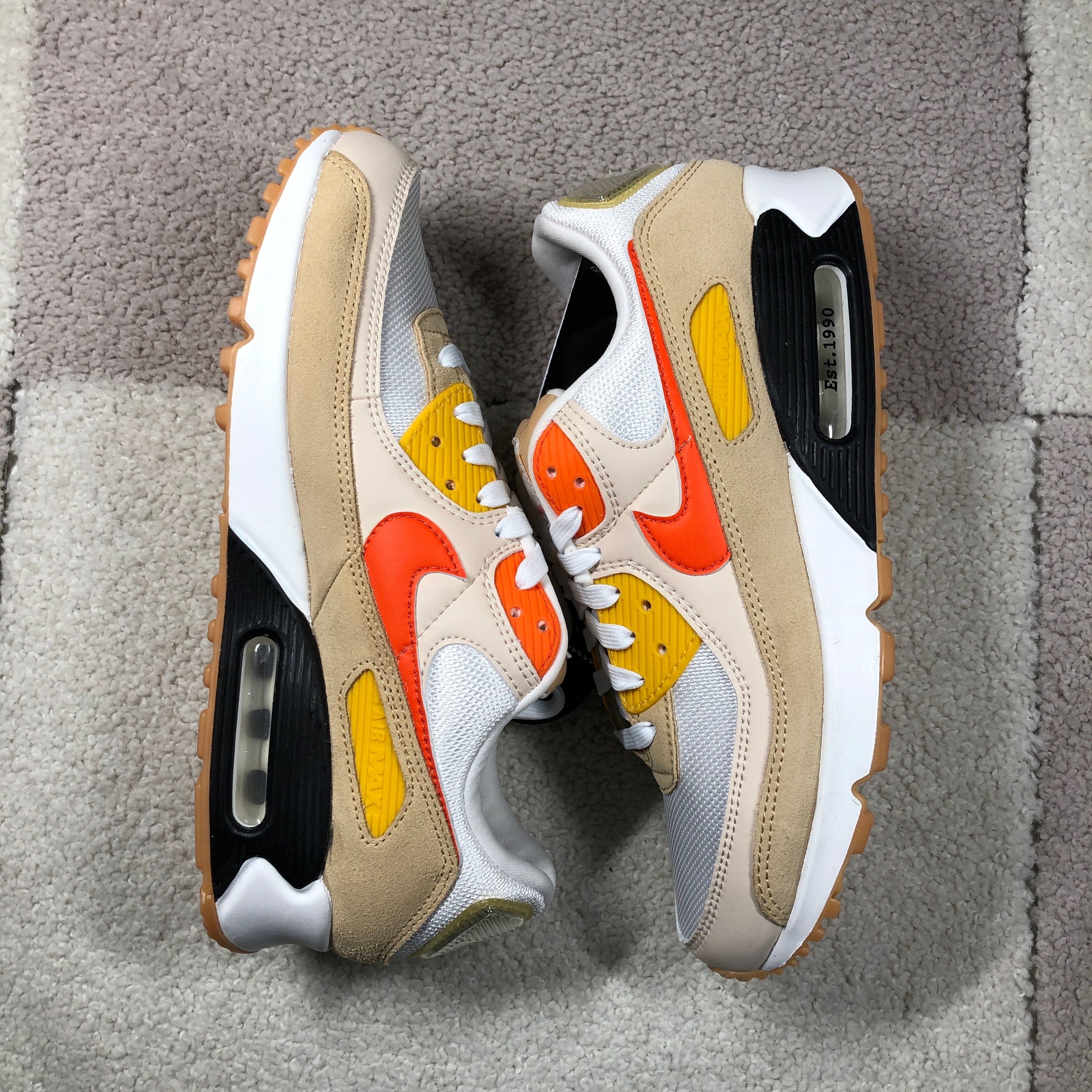 Nike Air Max 90 SE "Summit White/Safety Orange"