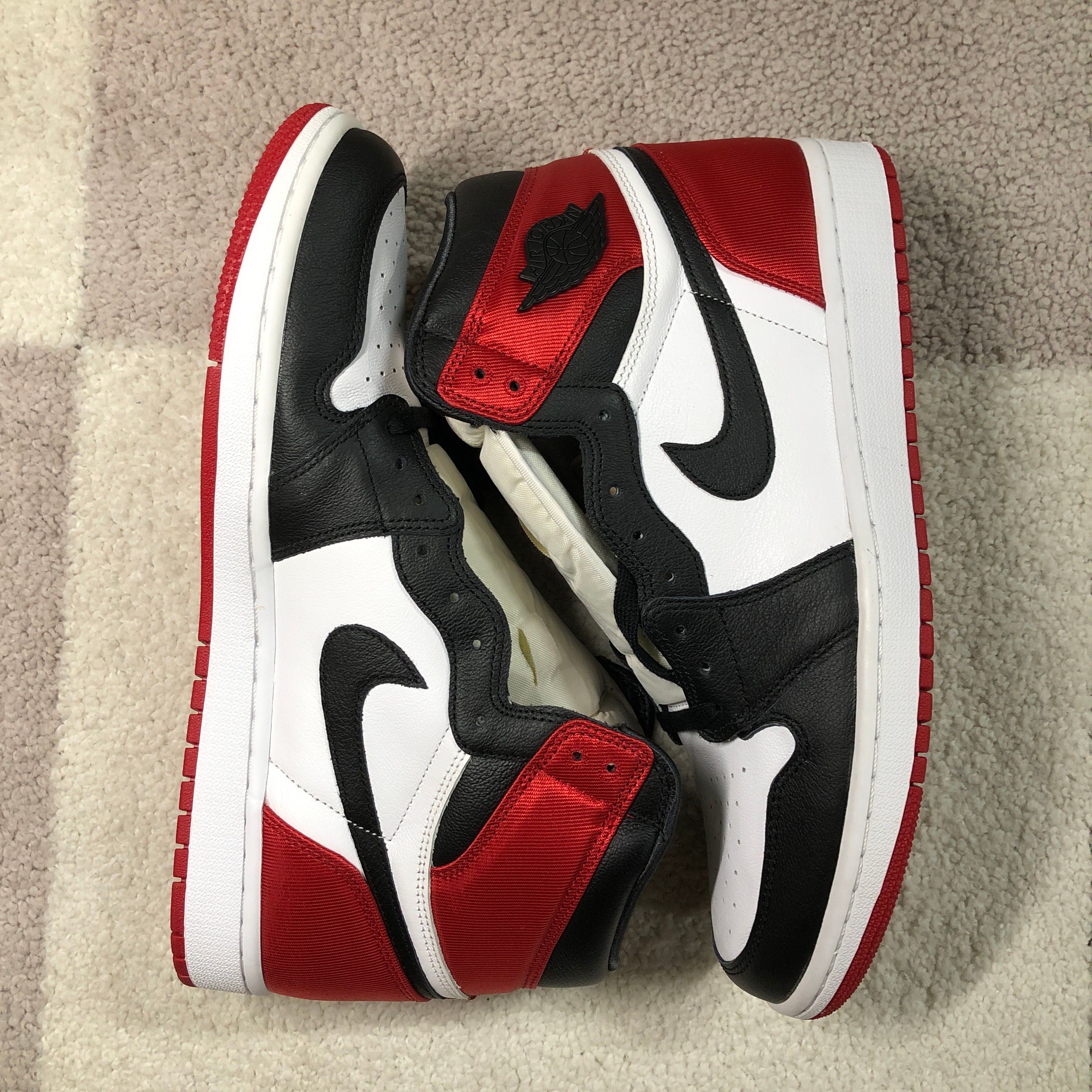 Nike Women's Air Jordan 1 Retro High "Satin Black Toe"