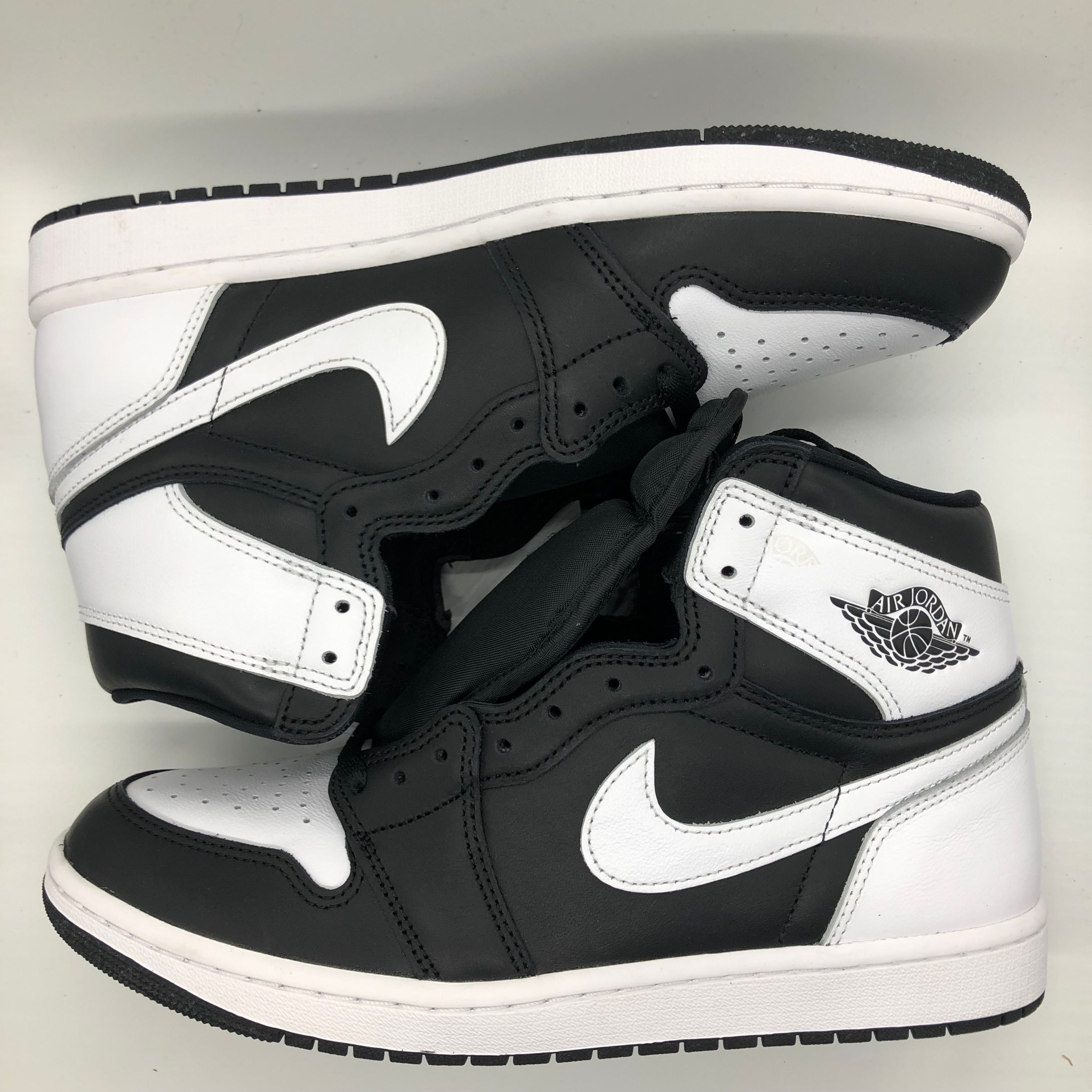 Nike Air Jordan 1 Retro High OG "Black/White"
