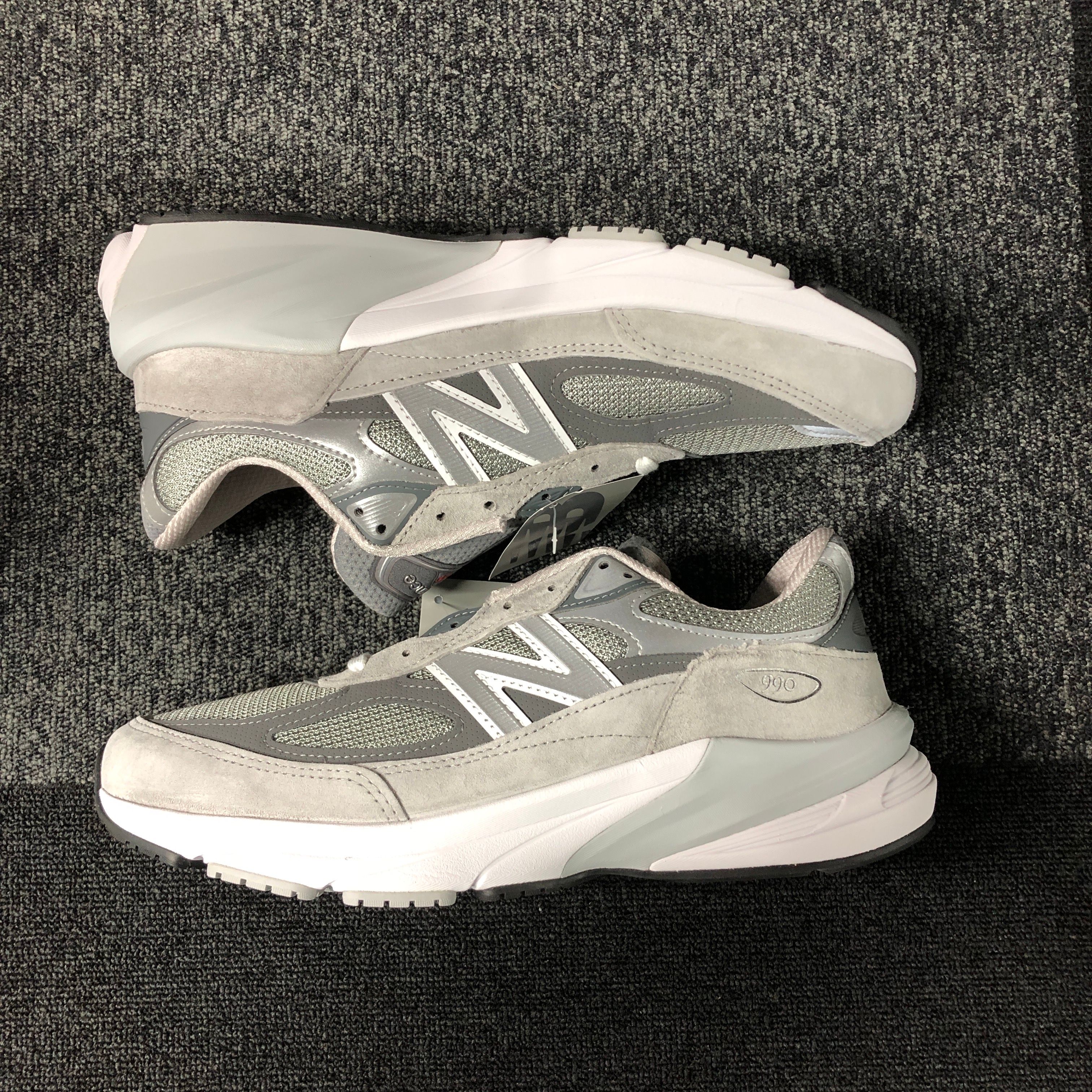 New Balance 990V6 "Gray" (Heel Logo NB)