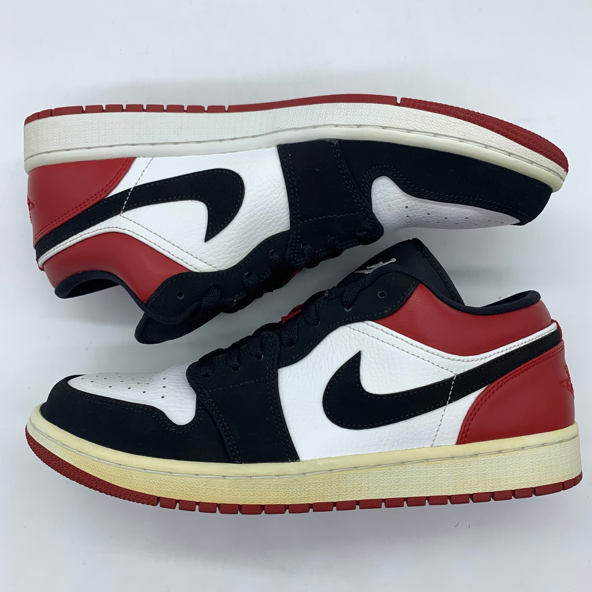 Nike Air Jordan 1 Low "Black Toe"