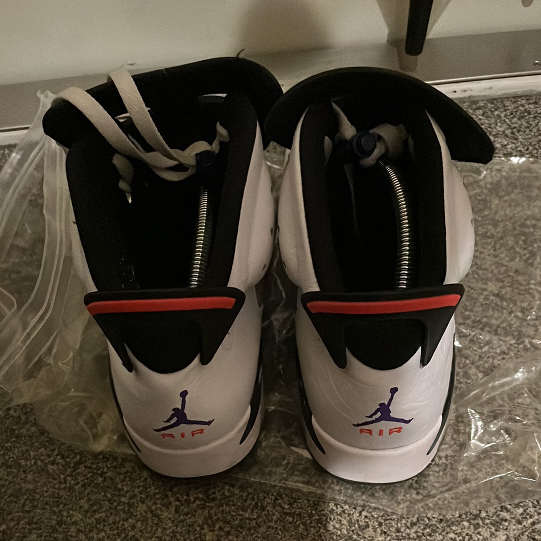 ナイキ エアジョーダン6 レトロ "フライト ノスタルジー"