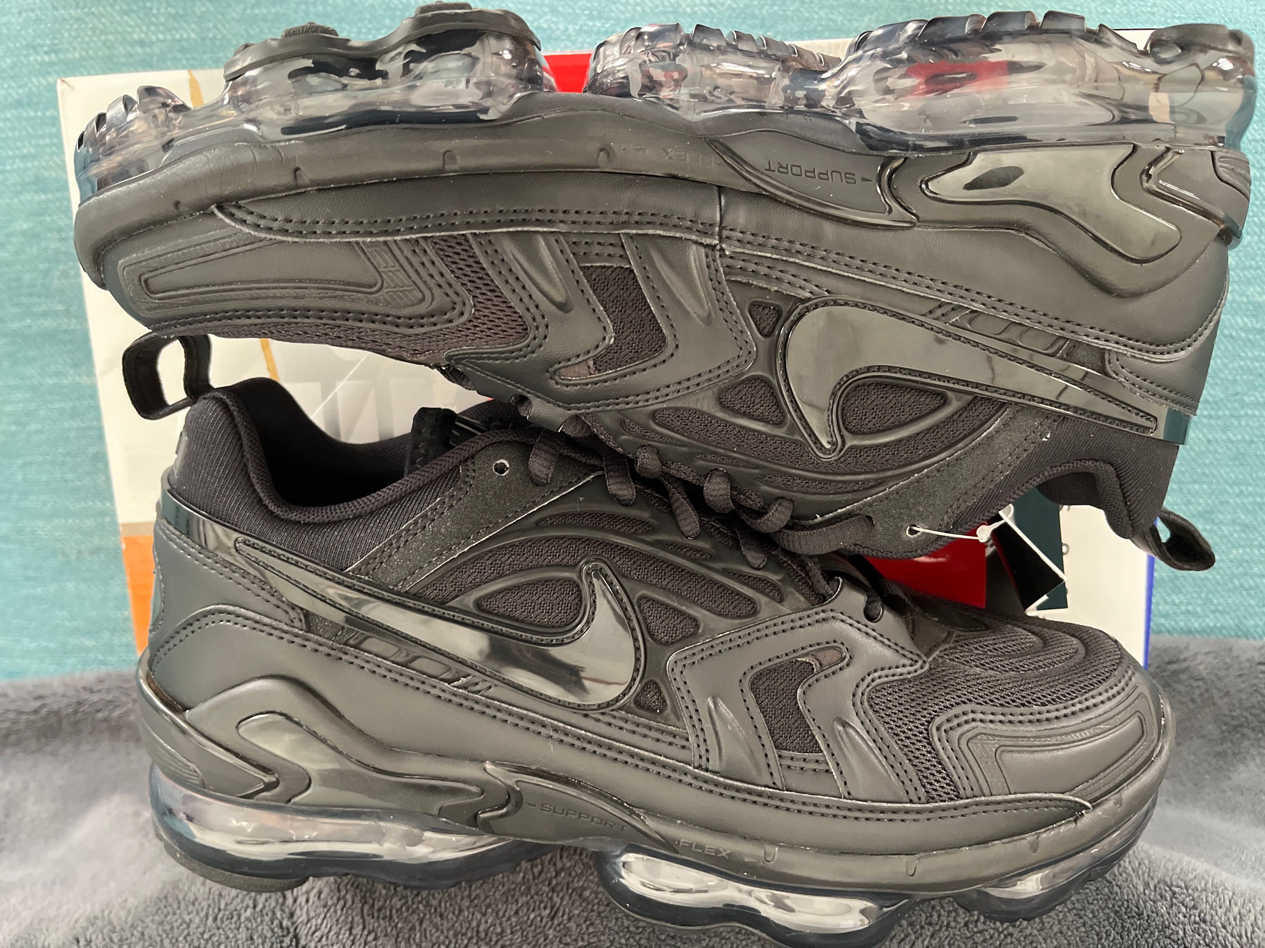 NIKE AIR VAPORMAX EVO "BLACK"