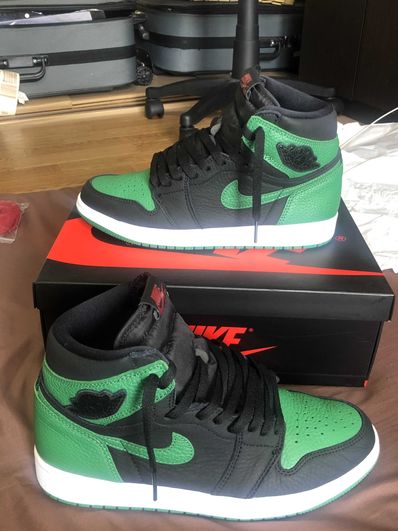 Nike Air Jordan 1 Retro High OG "Black/Pine Green" (2020)