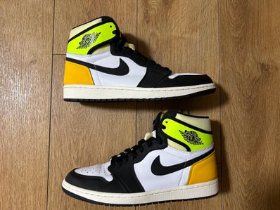 Nike Air Jordan 1 High OG "Volt Gold"