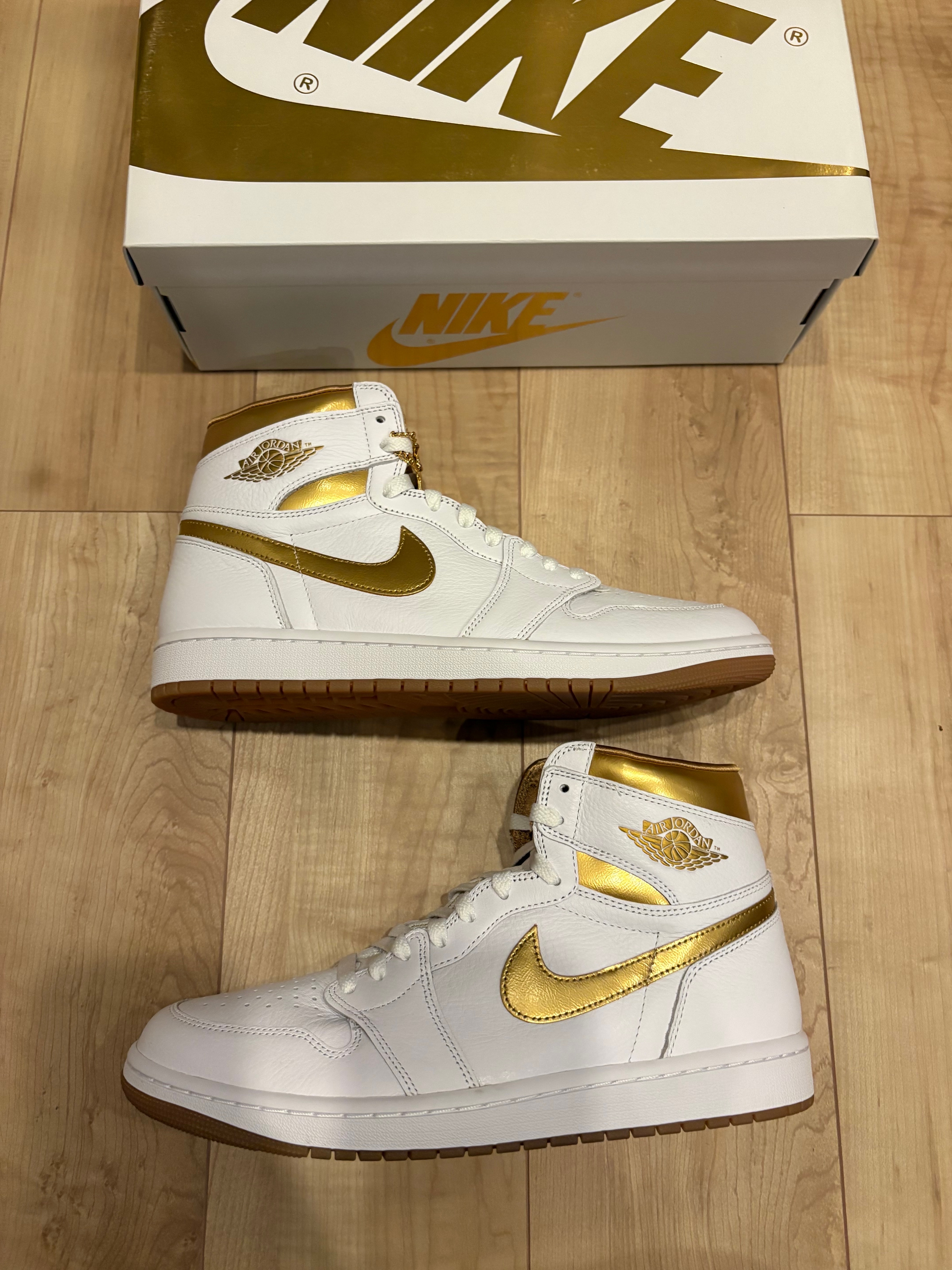 Nike Women's Air Jordan 1 Retro High OG "White and Gold"