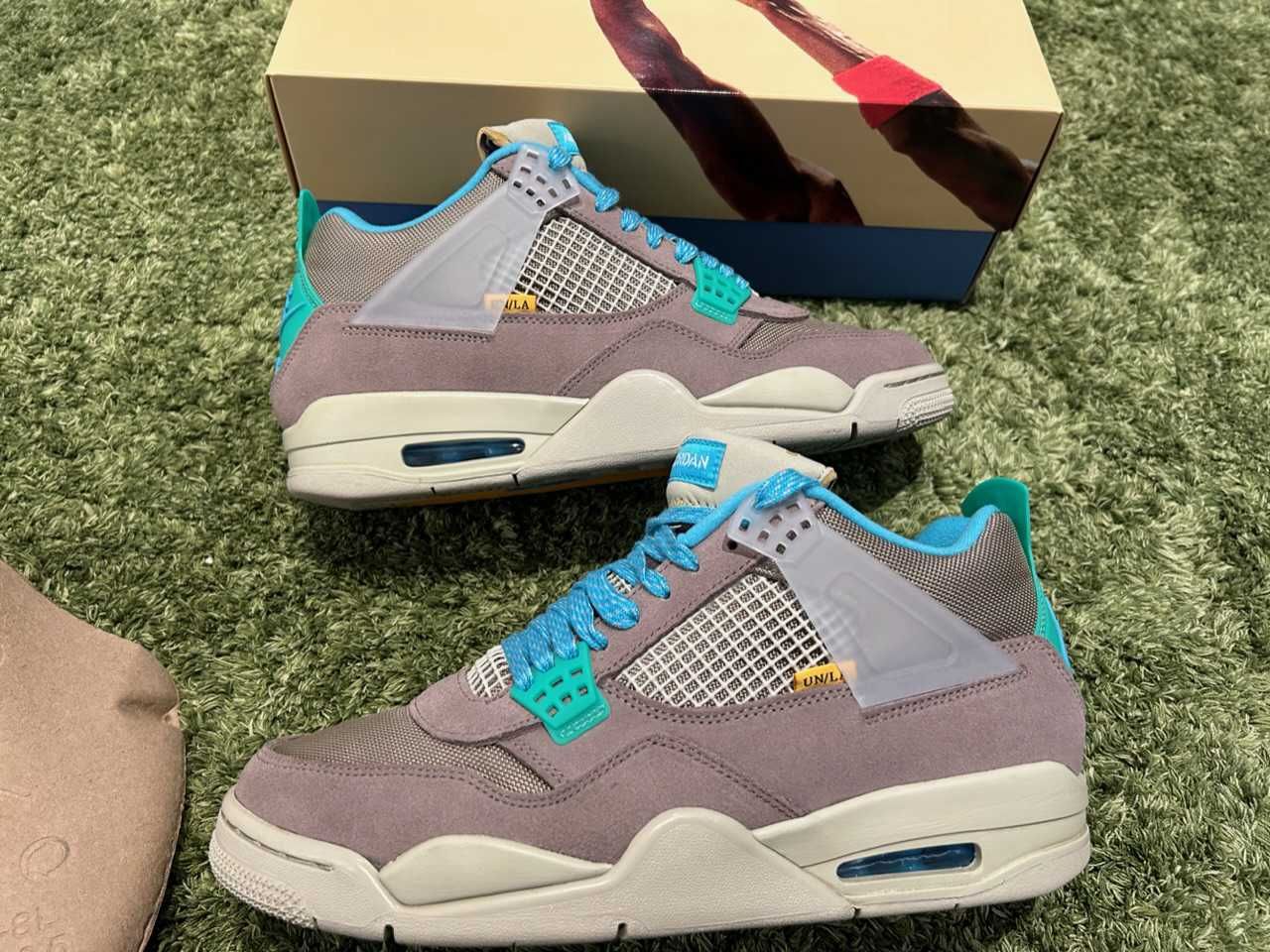 UNION × NIKE AIR JORDAN 4 SP "TAUPE HAZE"
