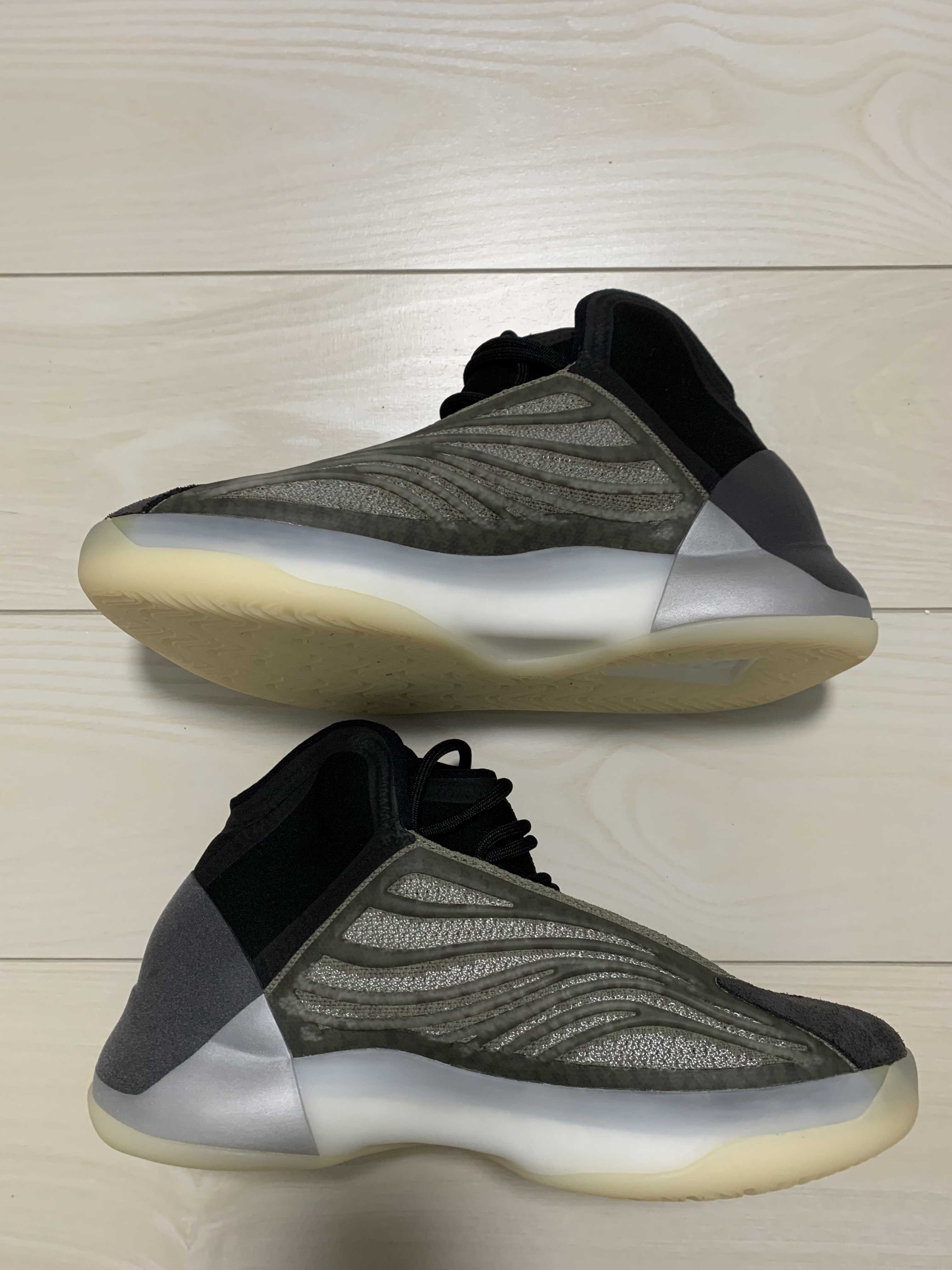 adidas YEEZY Quantum "Barium"