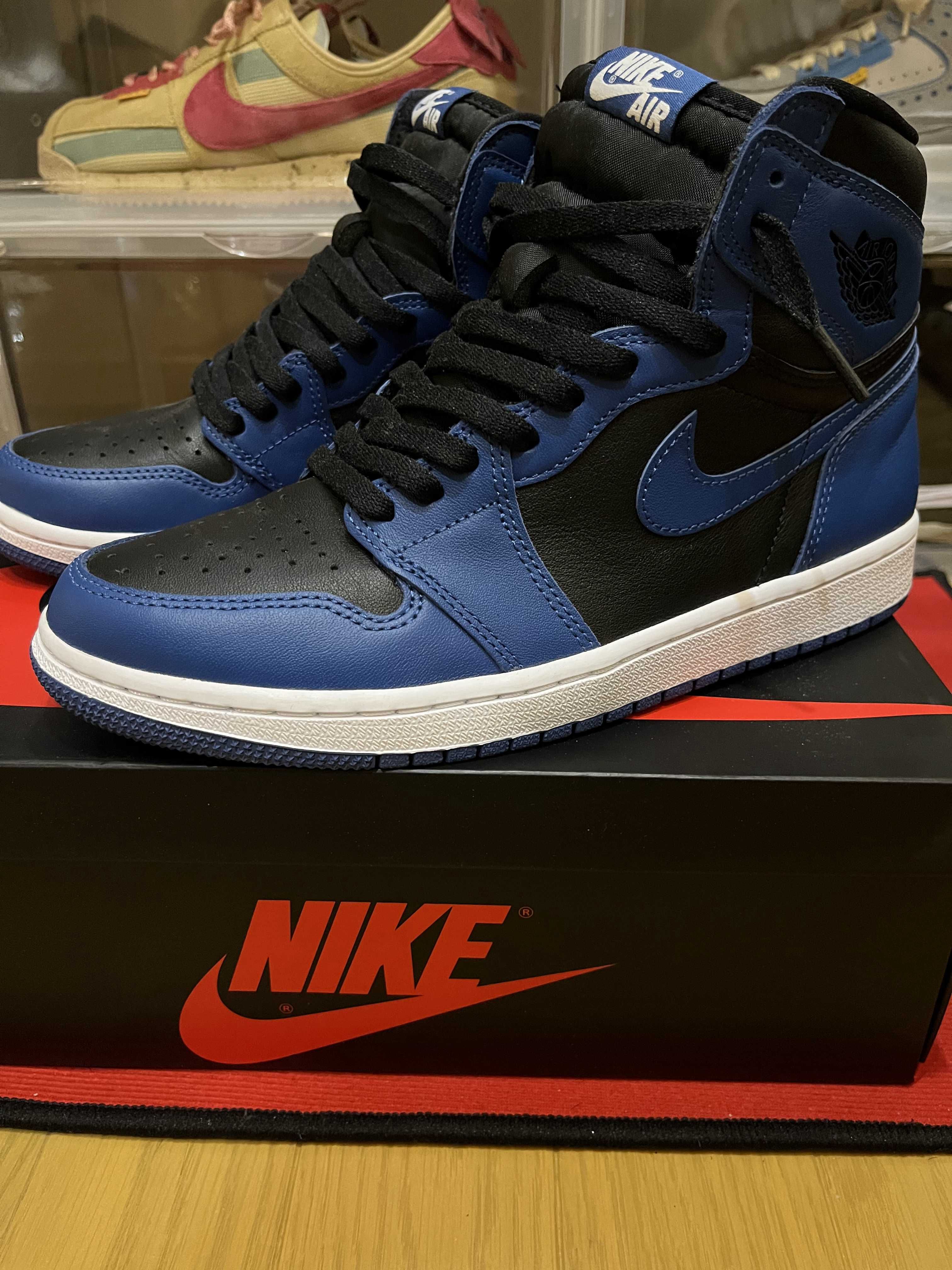Nike Air Jordan 1 Retro High OG "Dark Marina Blue"