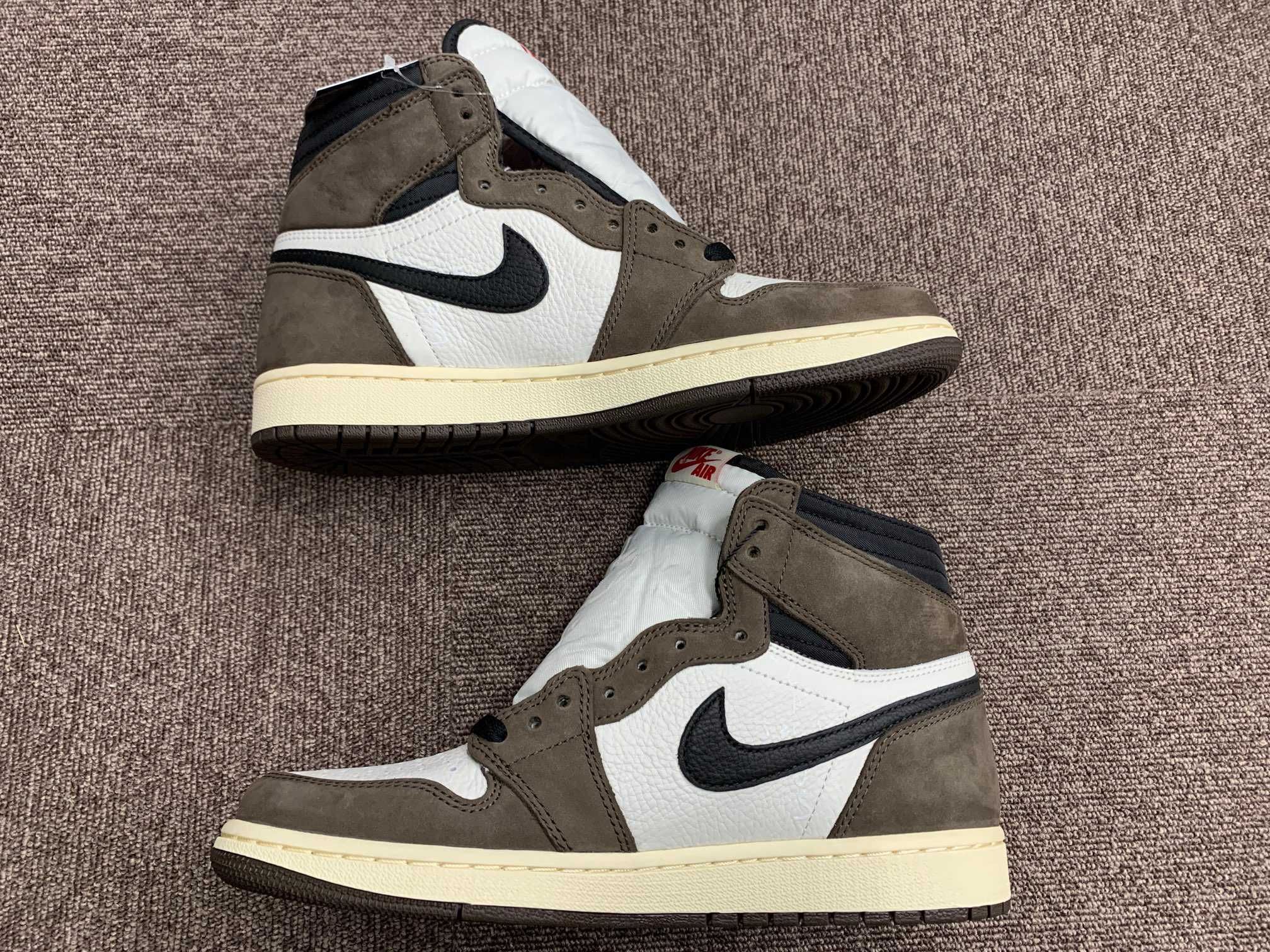 Travis Scott × Nike Air Jordan 1 Retro High OG TS SP "Sail/Dark Mocha"