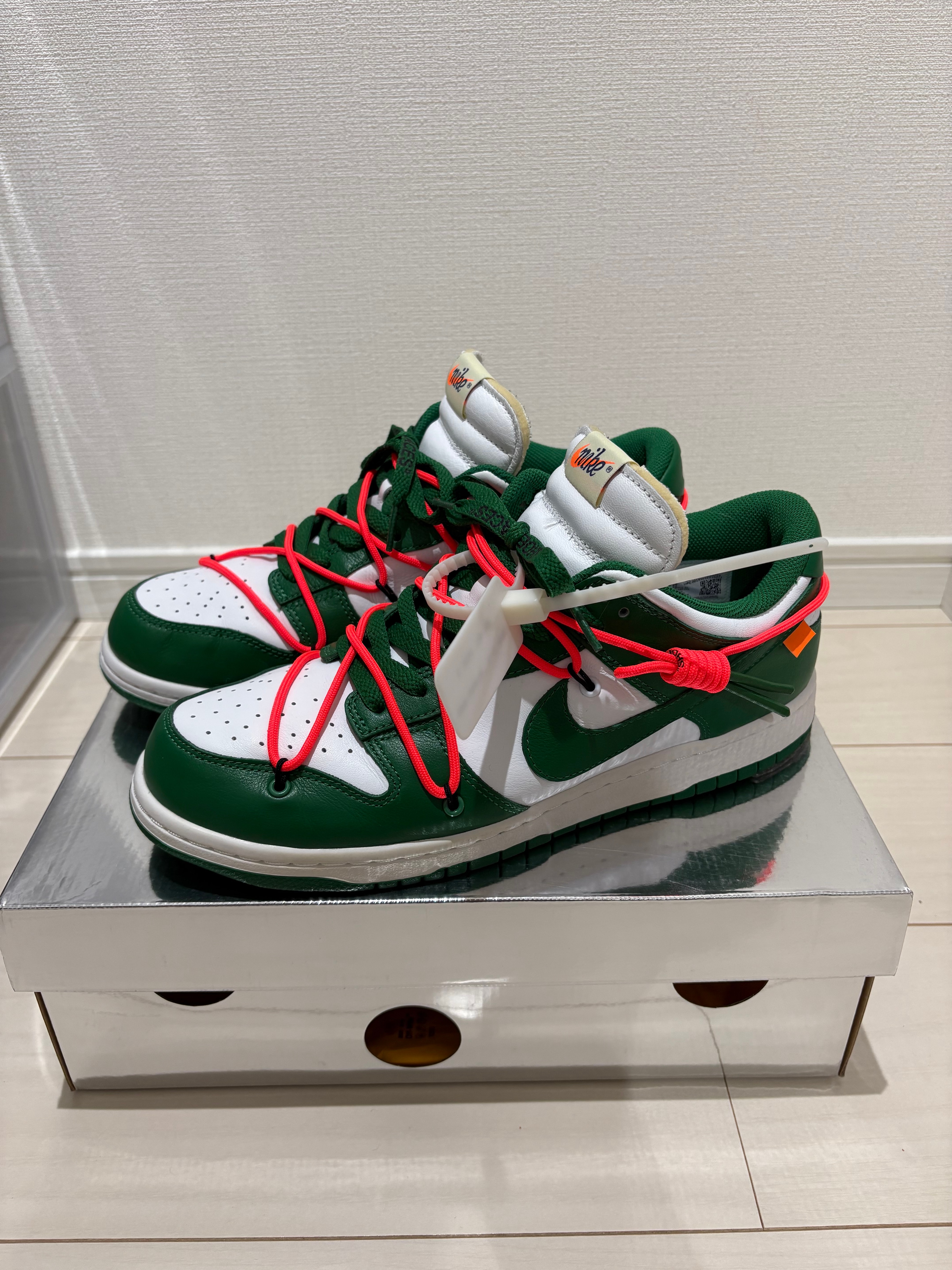 Off-White × Nike Dunk Low "White/Pine Green"
