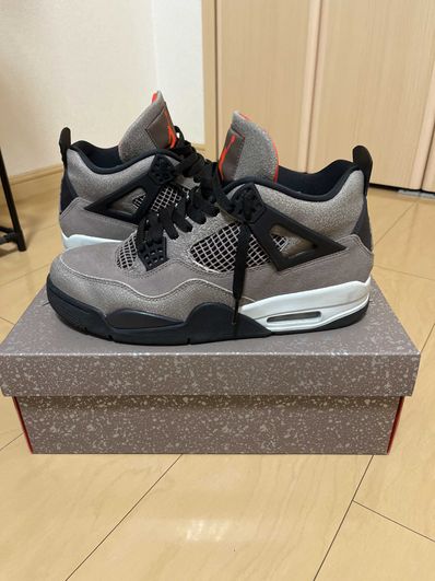 Nike Air Jordan 4 "Taupe Haze"