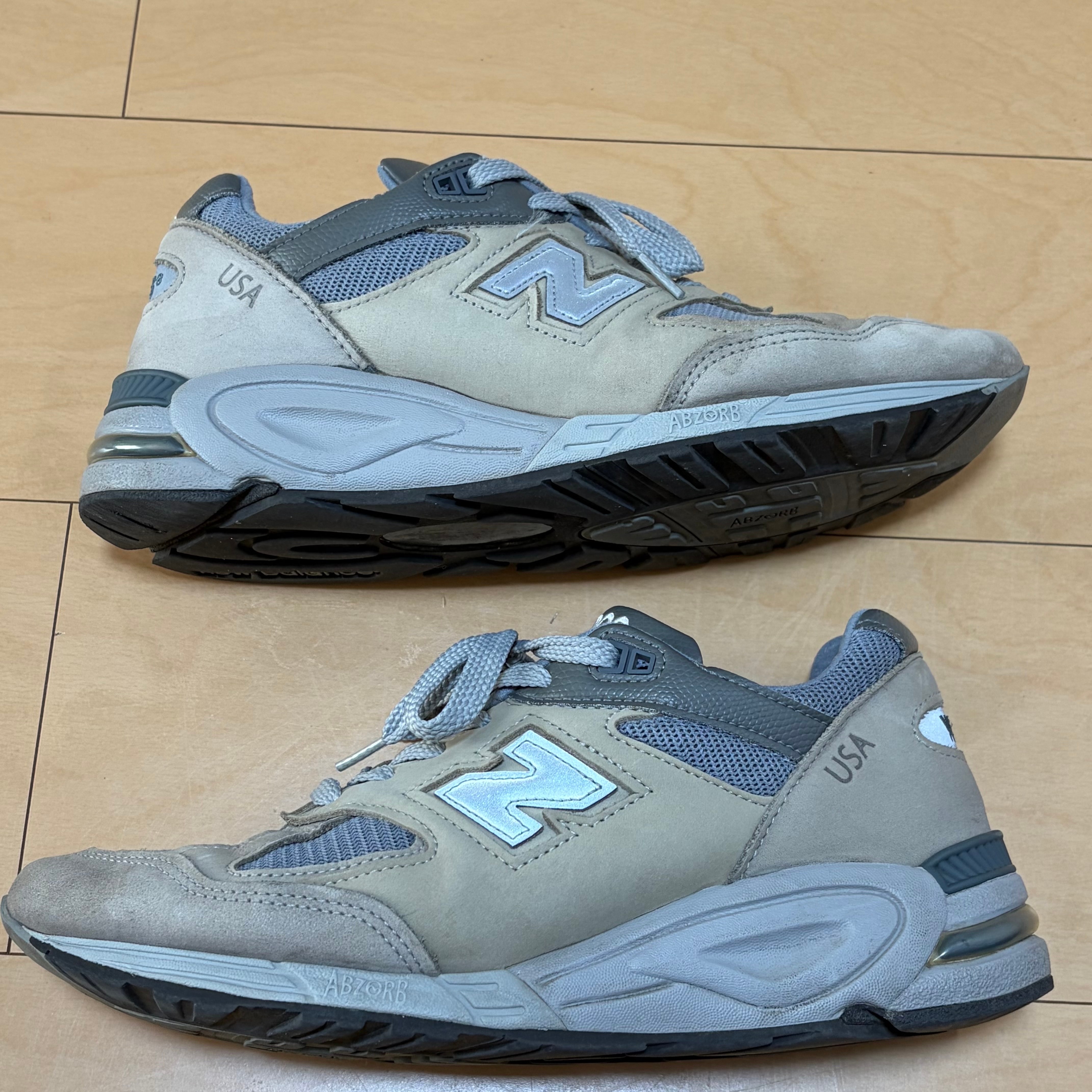 ダブルタップス × ニューバランス 990V2 "グレー"