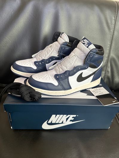 Nike Air Jordan 1 Retro High OG "Midnight Navy"