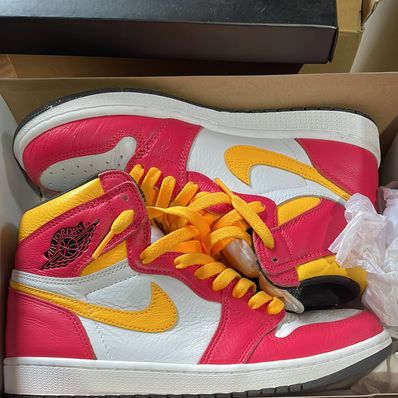 Nike Air Jordan 1 High OG "Light Fusion Red"