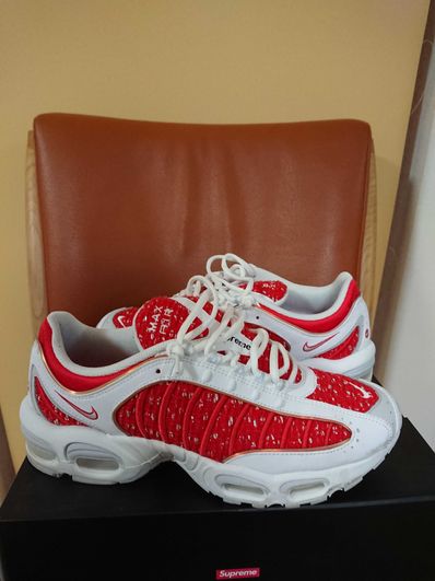 Supreme × Nike Air Max Tailwind 4 "Red"