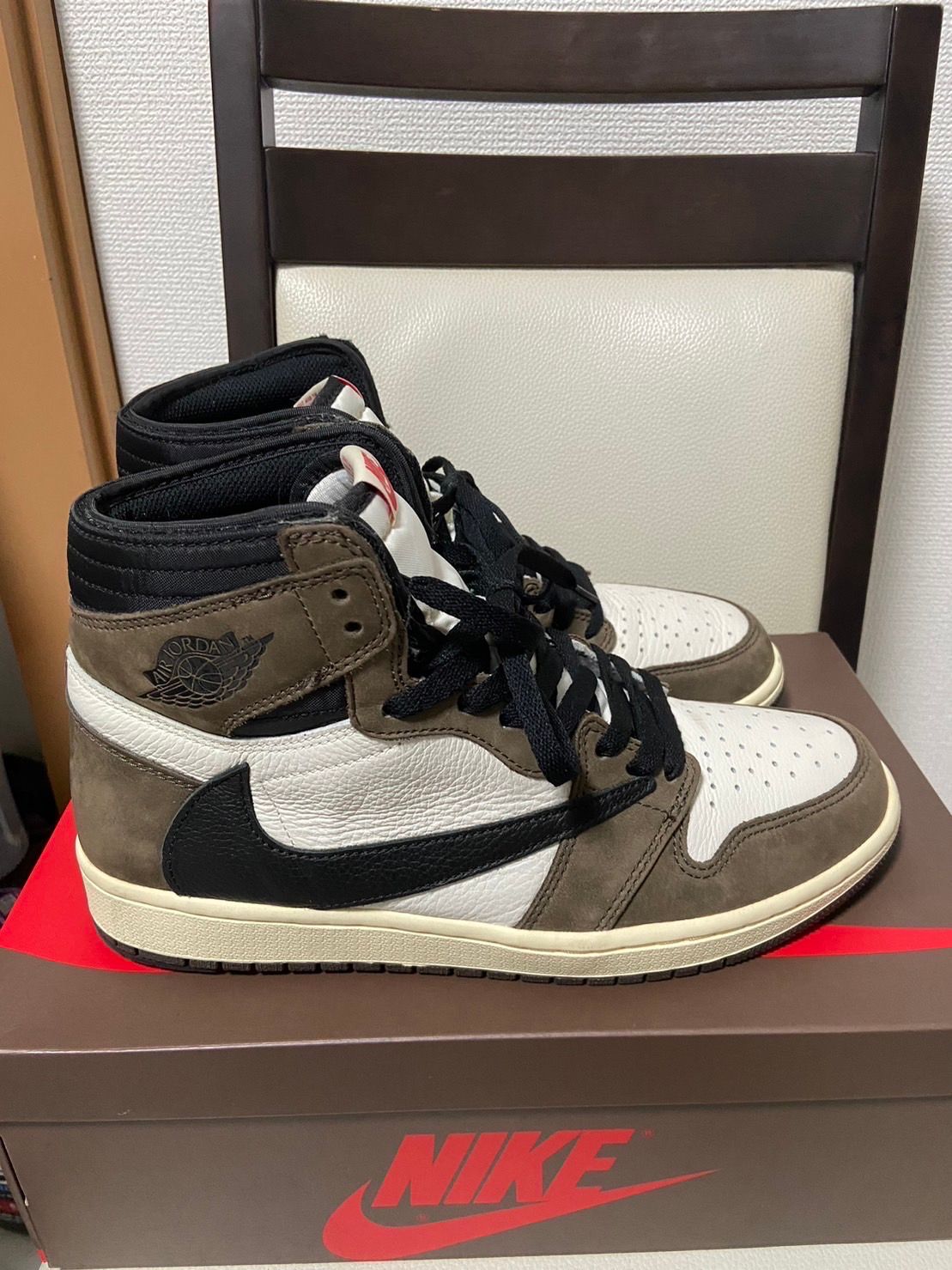 Travis Scott × Nike Air Jordan 1 Retro High OG TS SP "Sail/Dark Mocha"