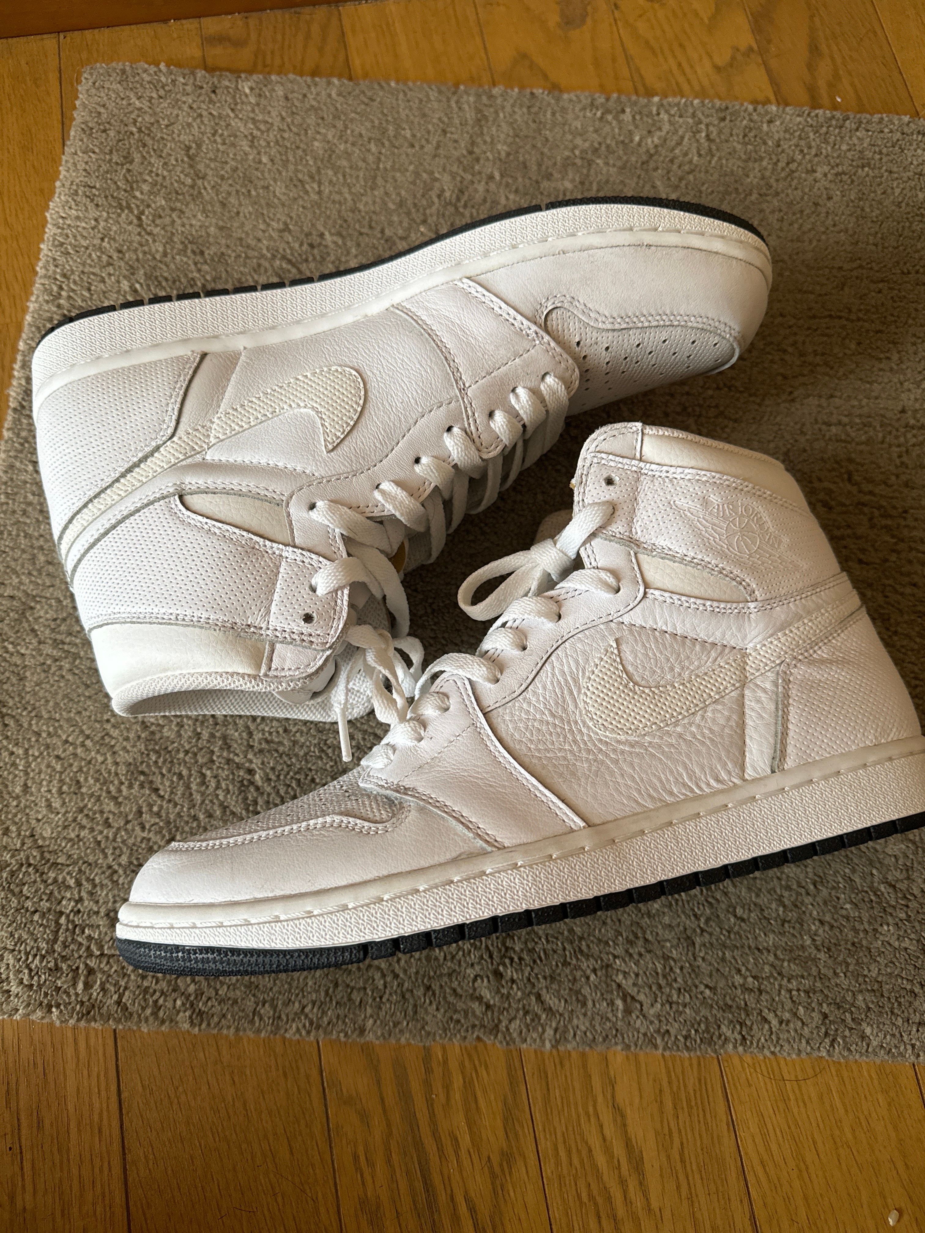 Nike Air Jordan 1 Retro High "White Perforated"