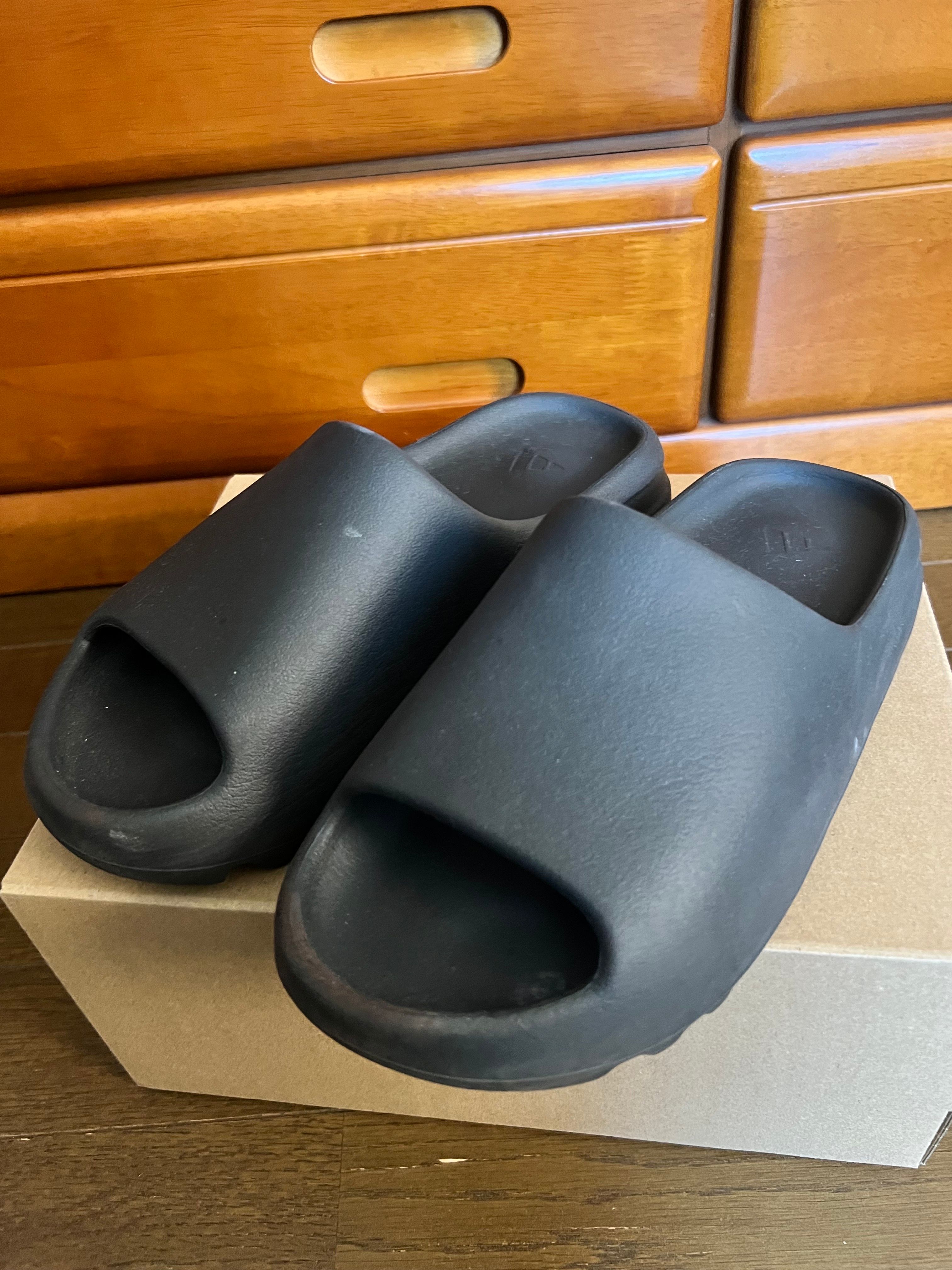新品ADIDAS YEEZY SLIDE アディダス イージー スライド25.5 Yeezy Slide (イージー スライド) 人気の新作/中古通販