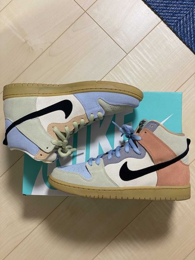 Nike SB Dunk High "Easter Spectrum"