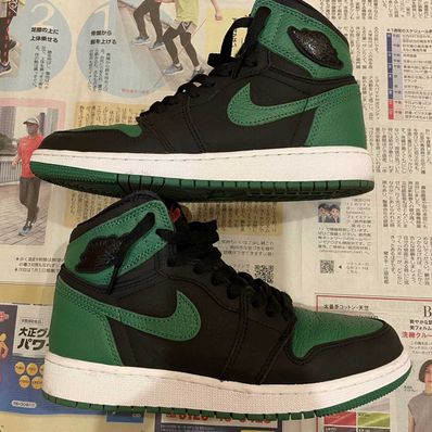 NIKE AIR JORDAN 1 RETRO HIGH OG GS "BLACK/PINE GREEN"