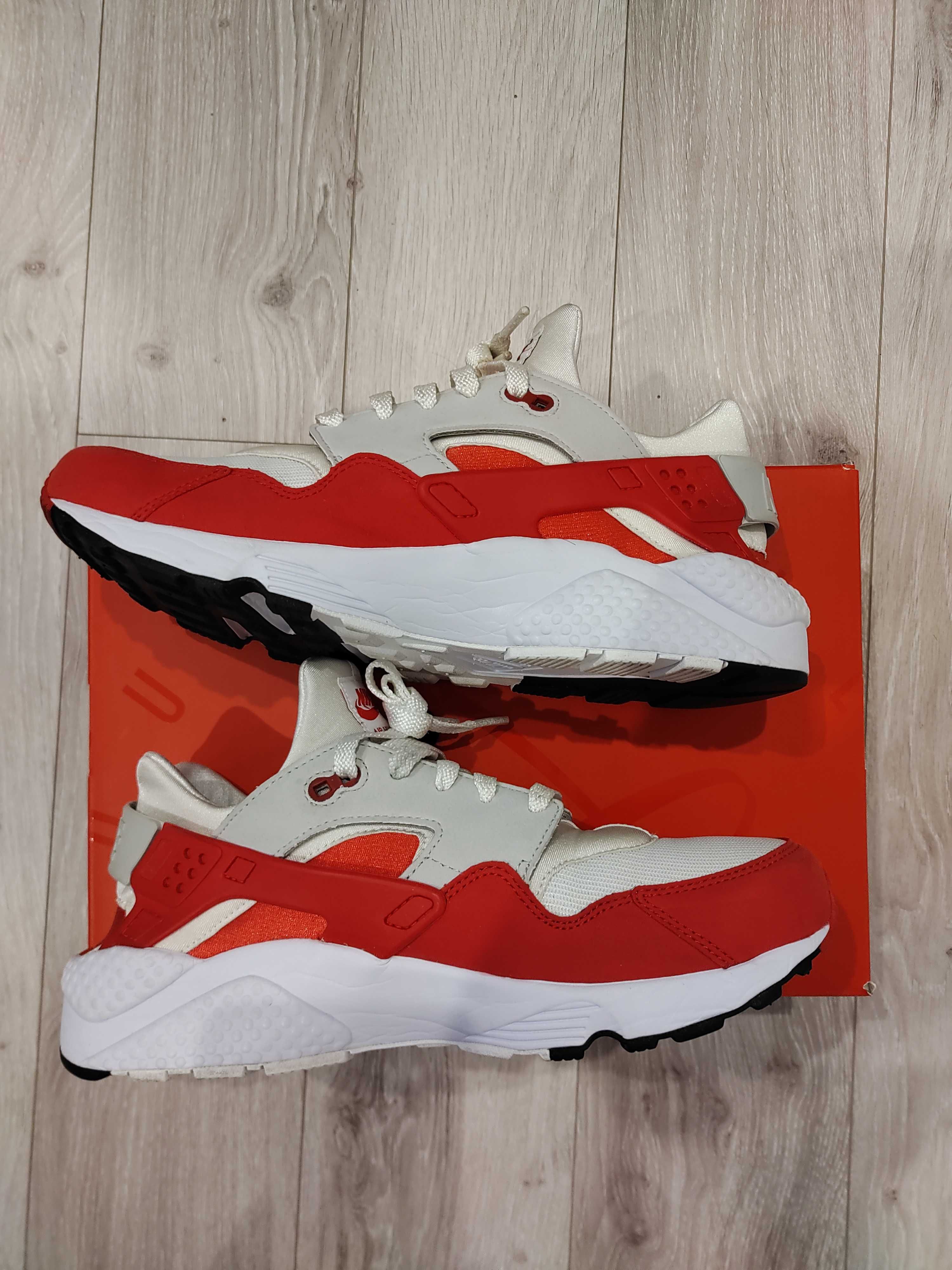 NIKE AIR HUARACHE RUN DNA CH.1