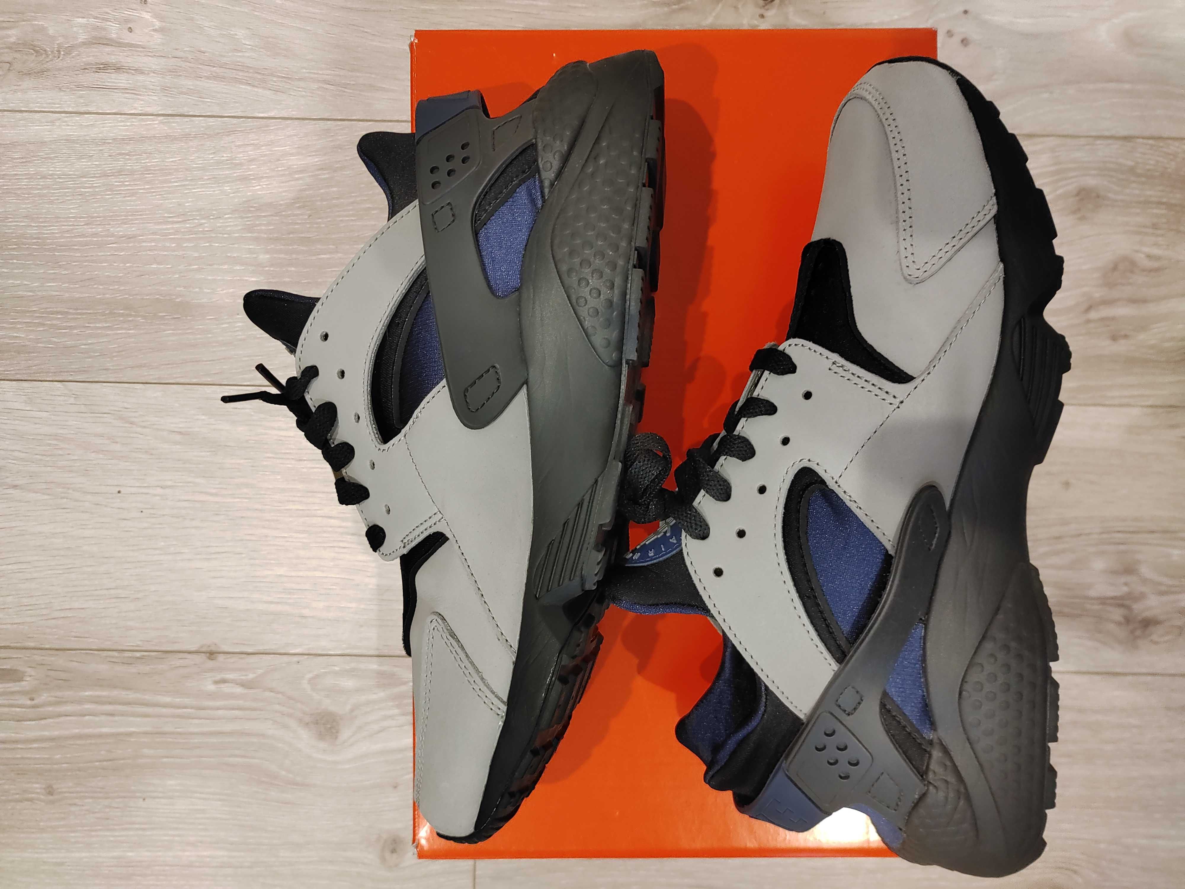 Nike Air Huarache LE "Shadow"