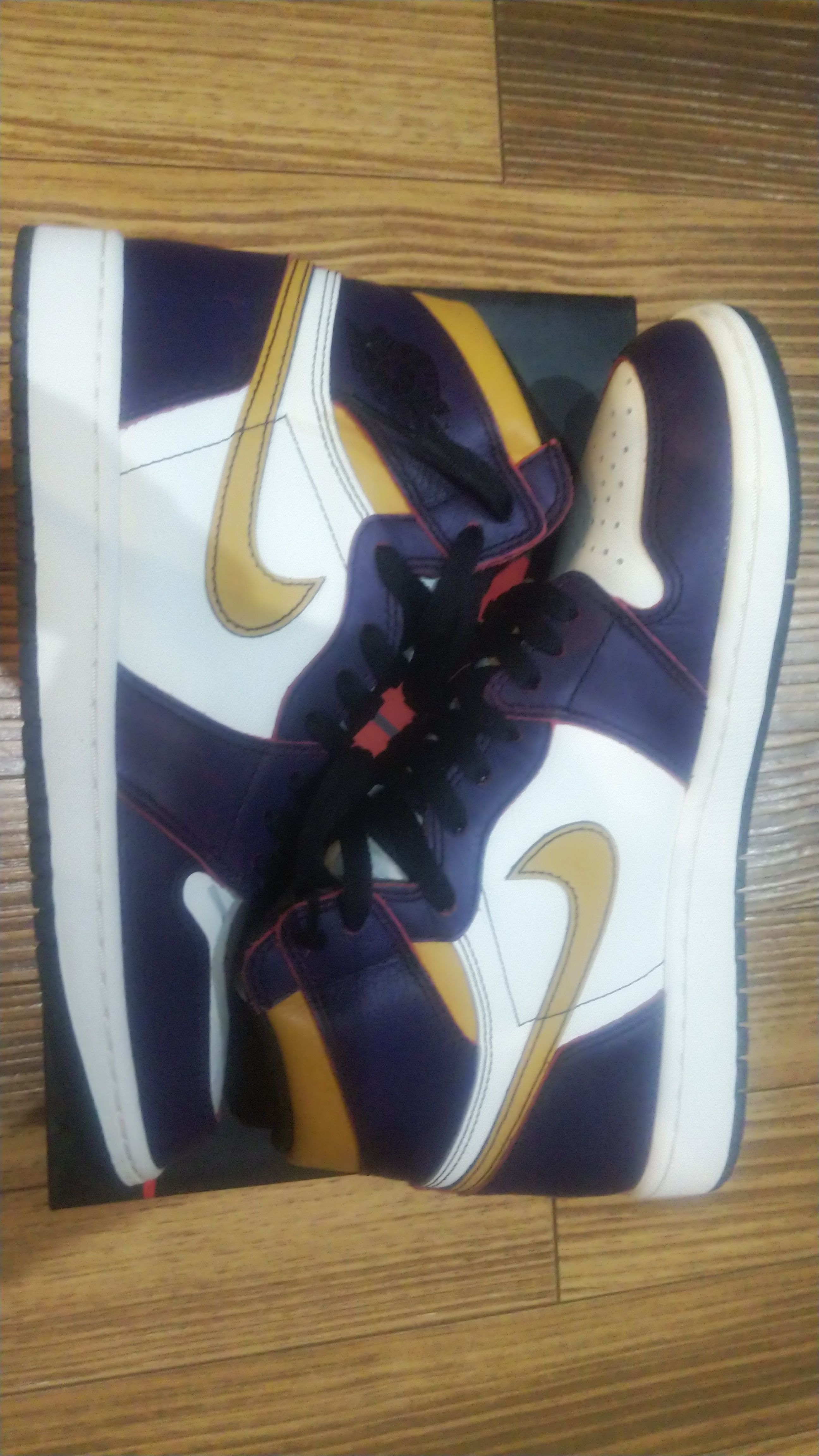 Nike SB × Air Jordan 1 Retro High "La To Chicago"  