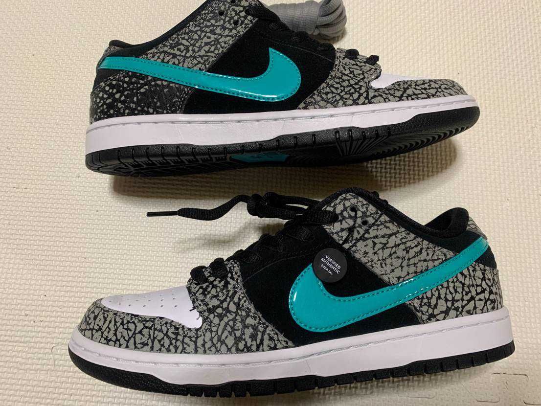 Nike SB Dunk Low "Elephant/Safari"