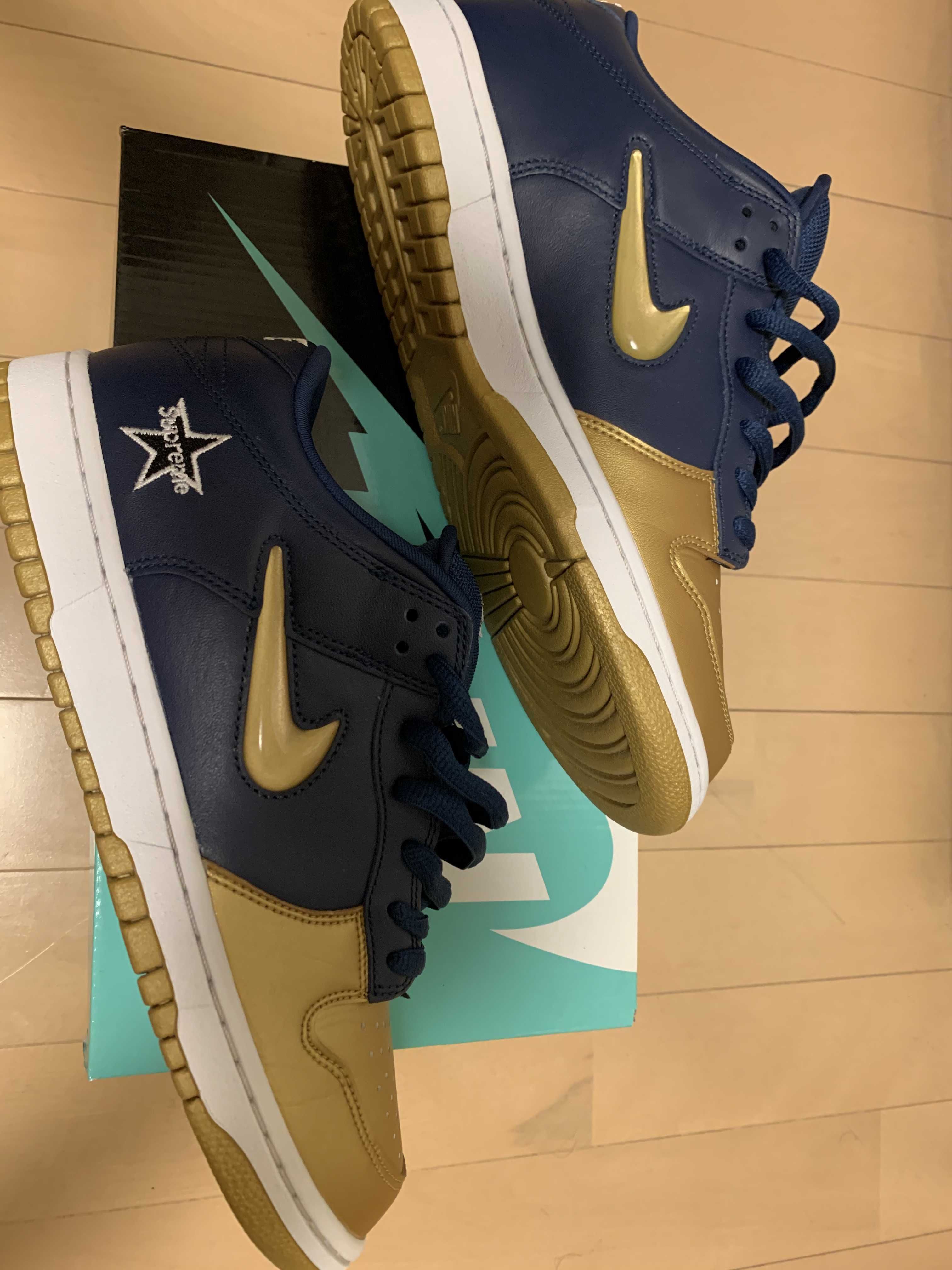 Supreme × Nike SB Dunk Low OG QS "Metallic Gold/Navy"
