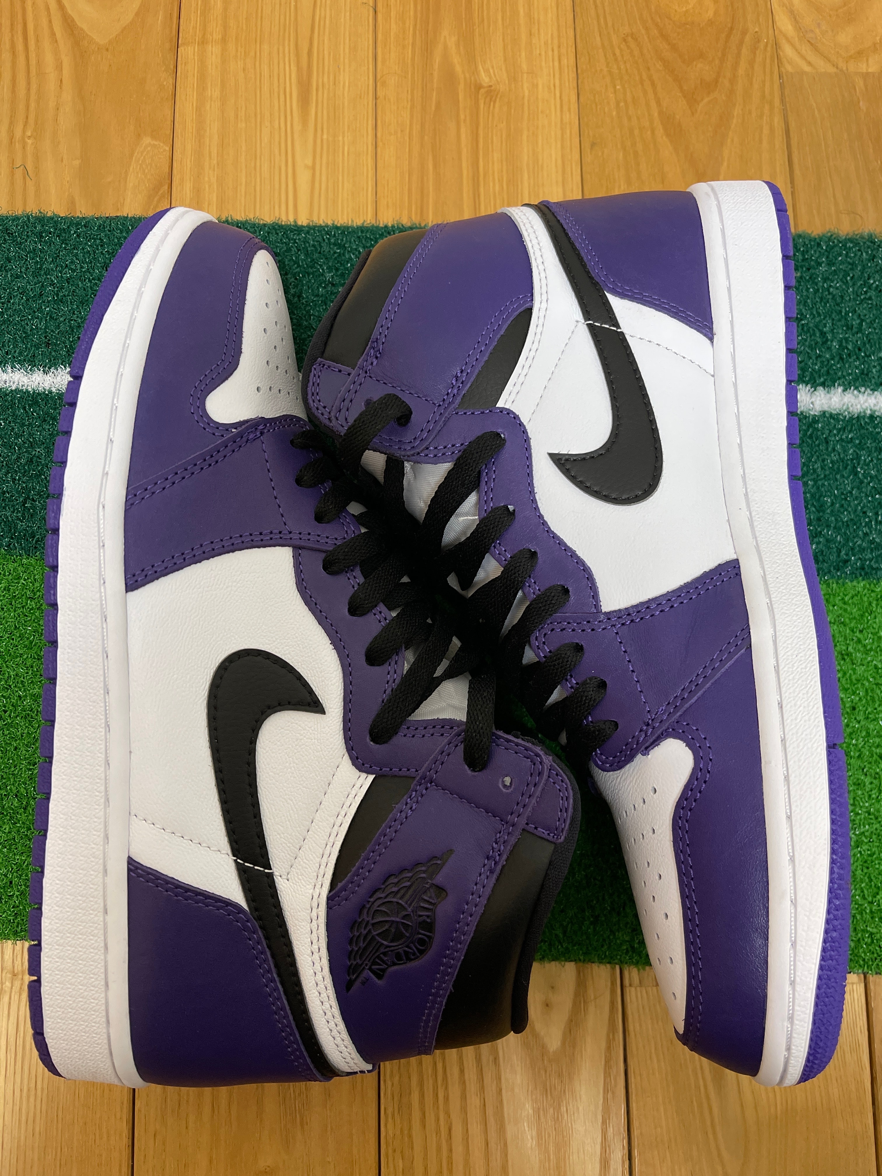 Nike Air Jordan 1 Retro High OG "Court Purple White/Black" (2020)