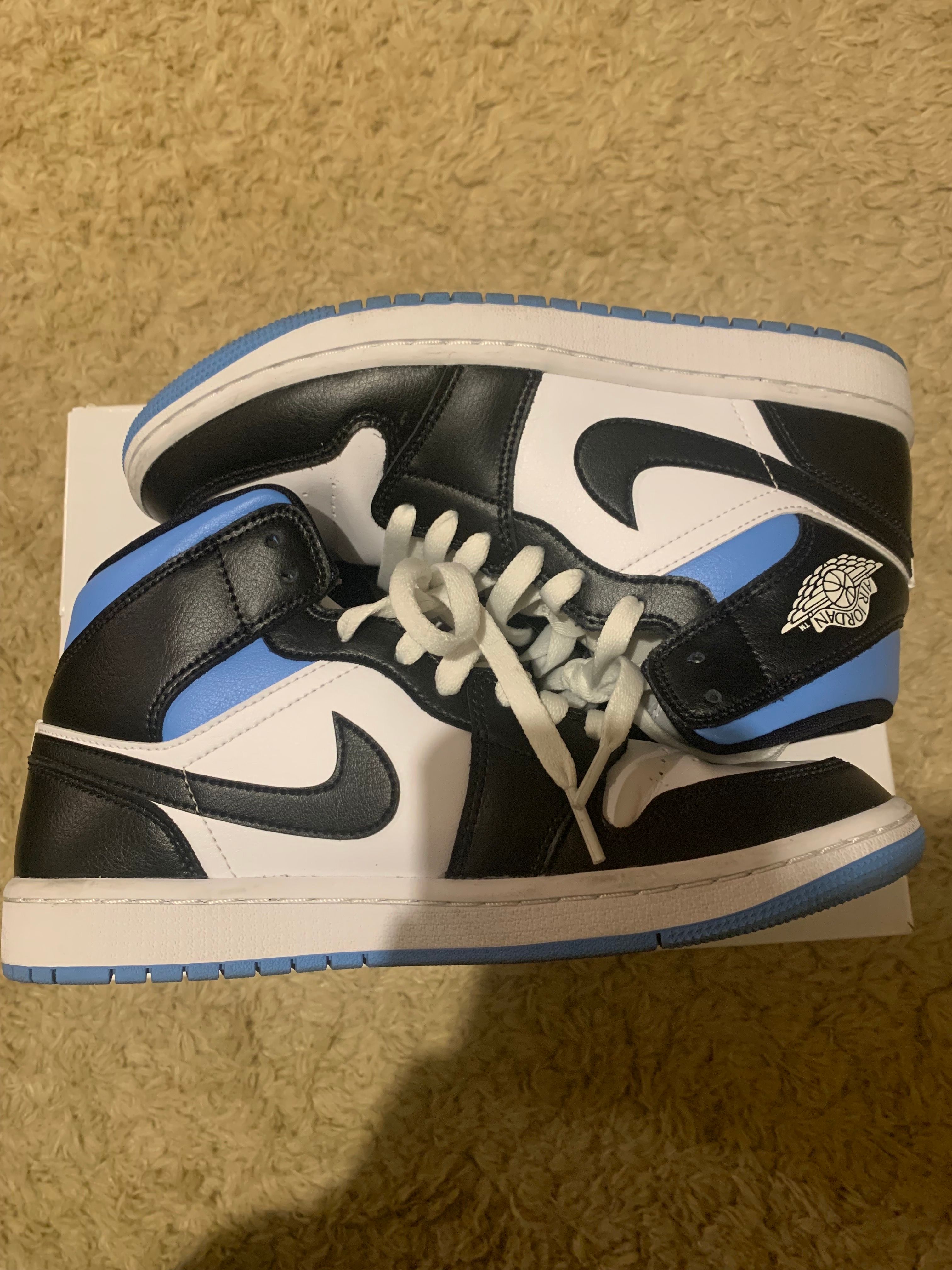 Nike Women's Air Jordan 1 Mid "Black/University Blue"