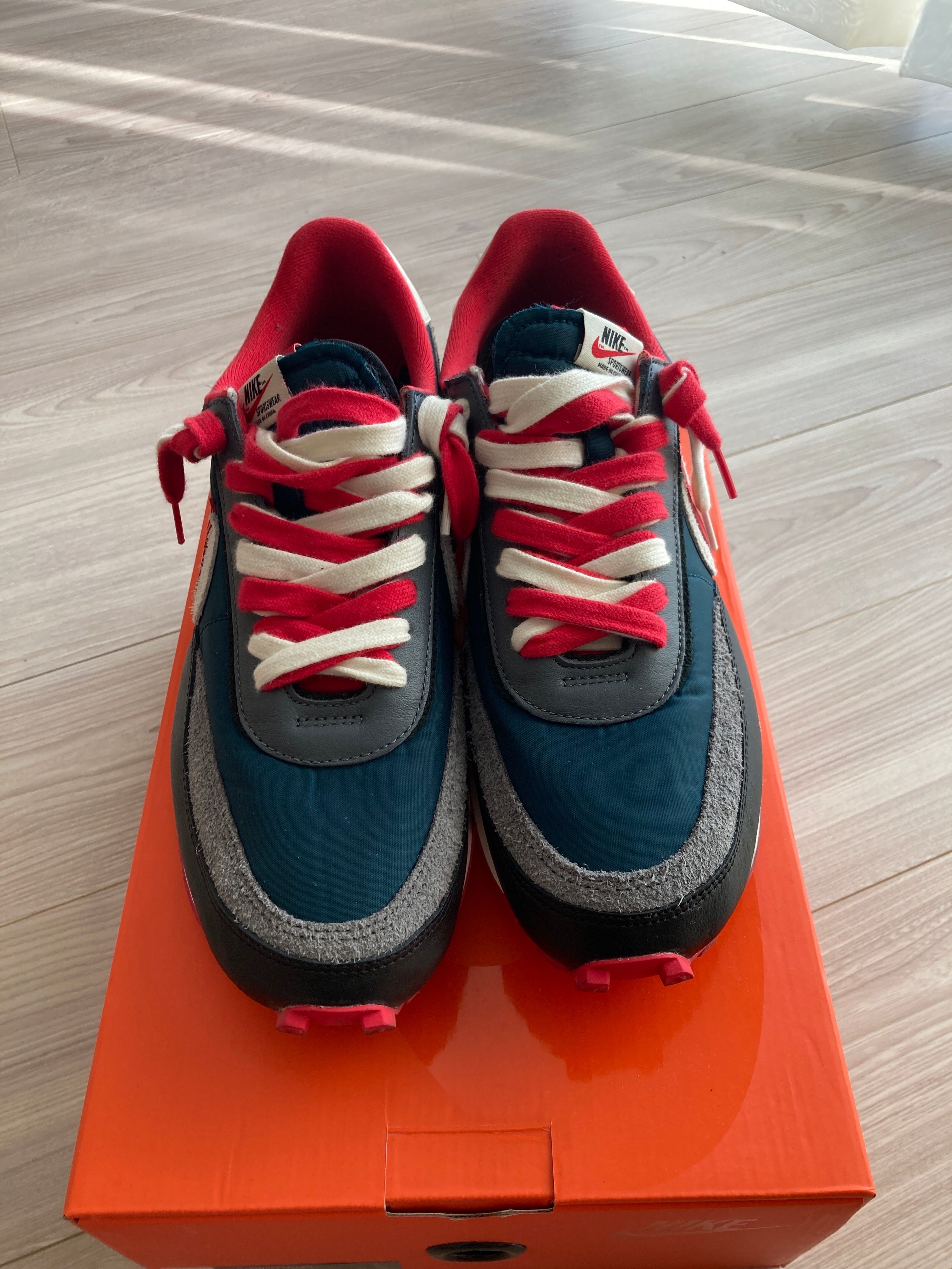 UNDERCOVER × sacai × Nike LD Waffle "Midnight Spruce/Pale Ivory-Dark Grey-University Red"