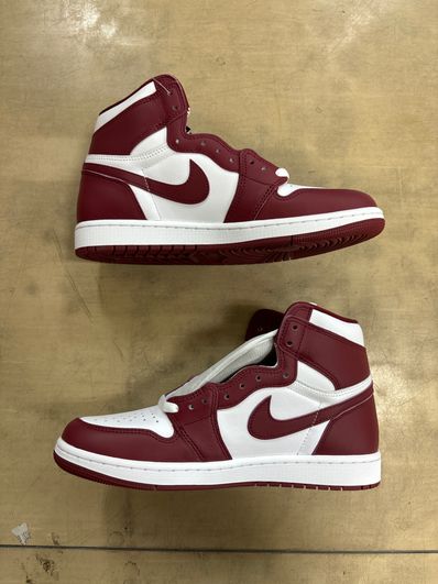 Nike Air Jordan 1 Retro High OG "Artisanal Red"