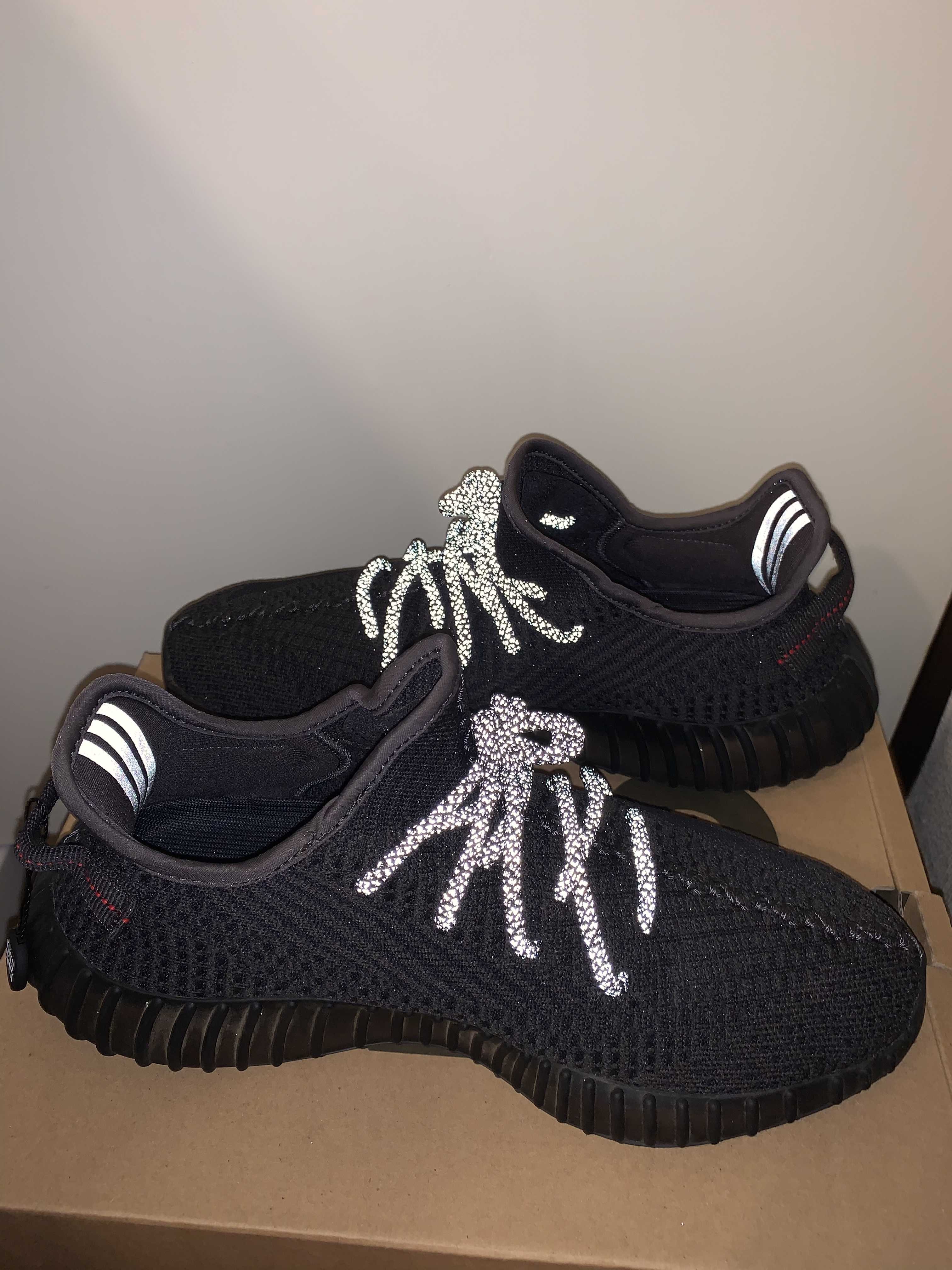 adidas YEEZY Boost 350 V2 "Black"