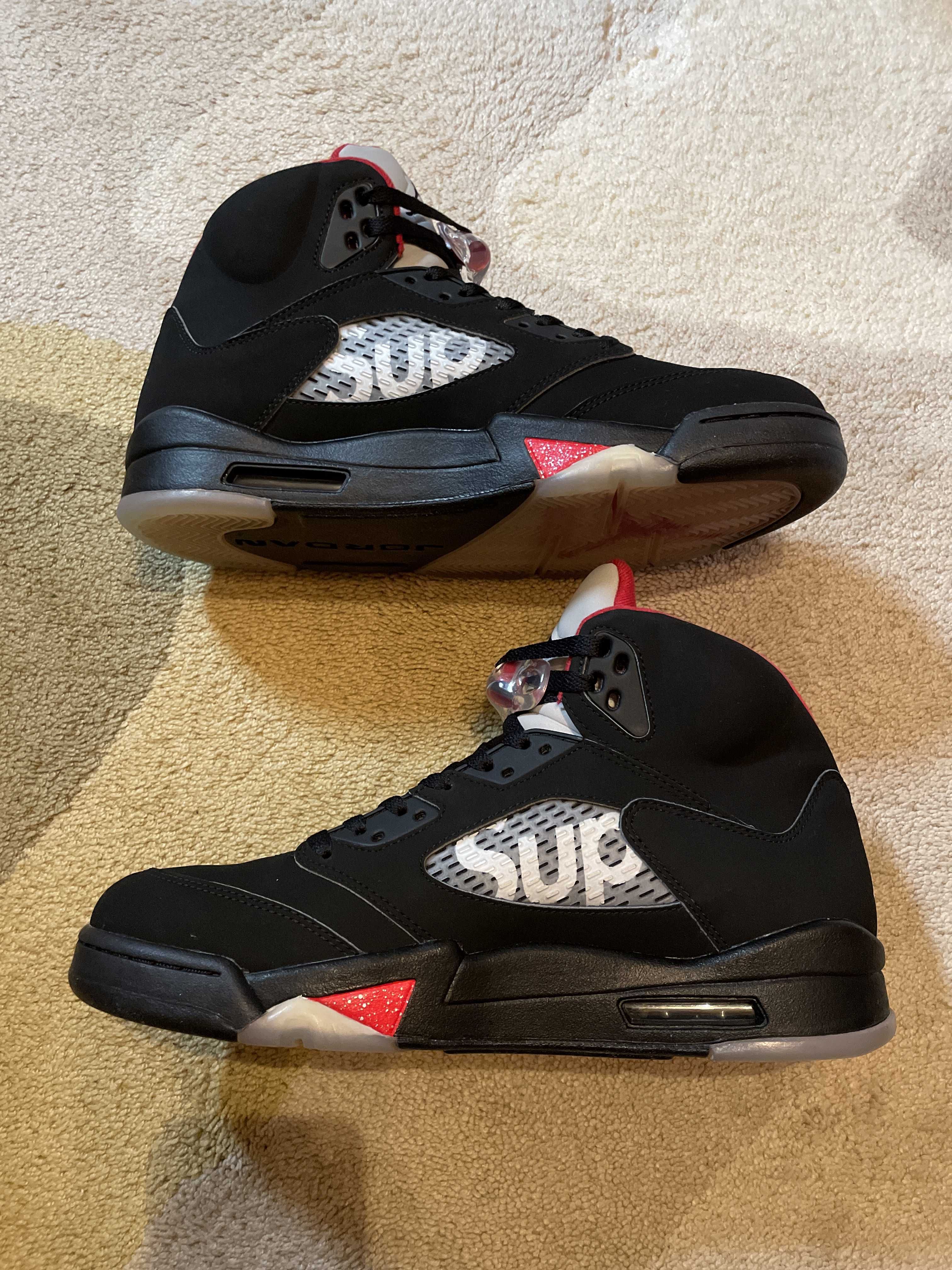 Supreme × Nike Air Jordan 5 Retro "Black"