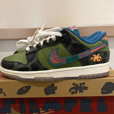Nike Dunk Low "Siempre Familia"