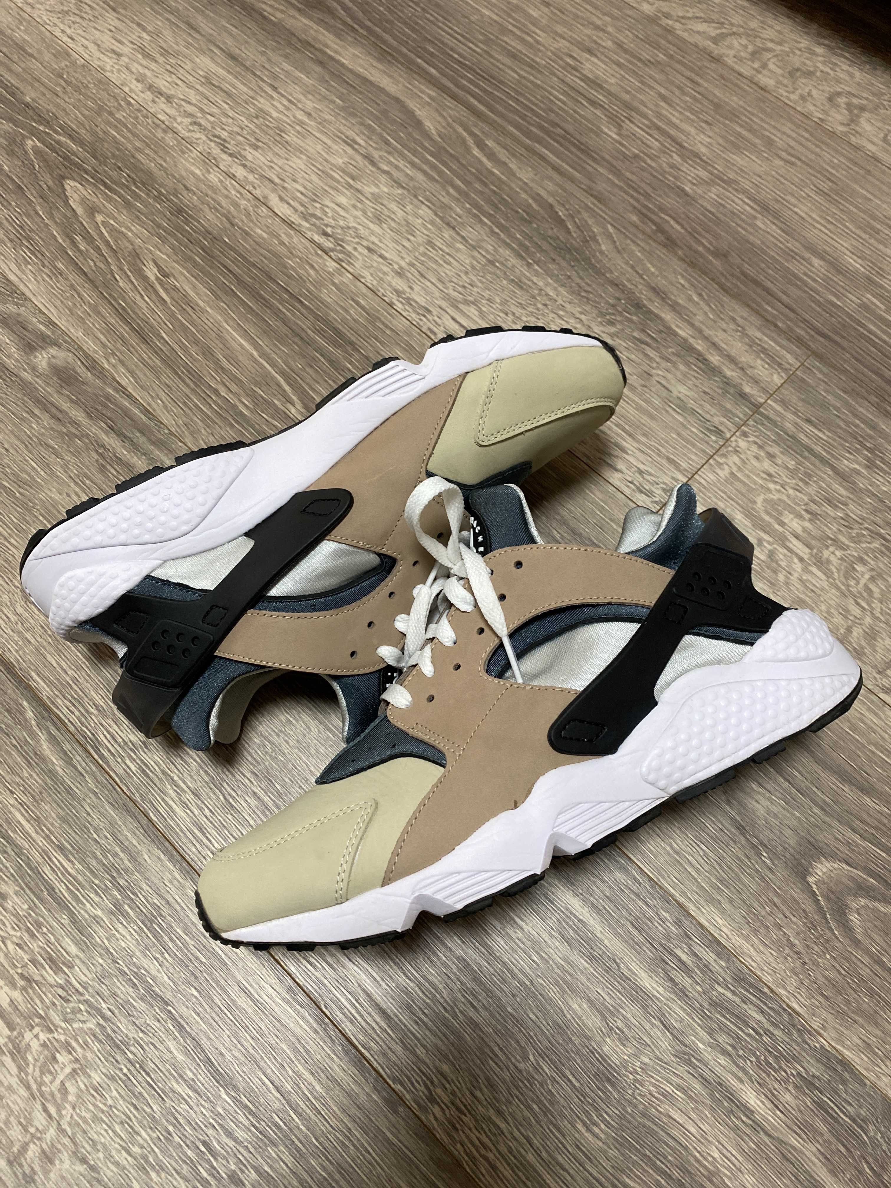 Nike Air Huarache "Escape" (2021)
