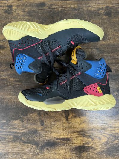 UNION × NIKE JORDAN DELTA MID "OFF NOIR"