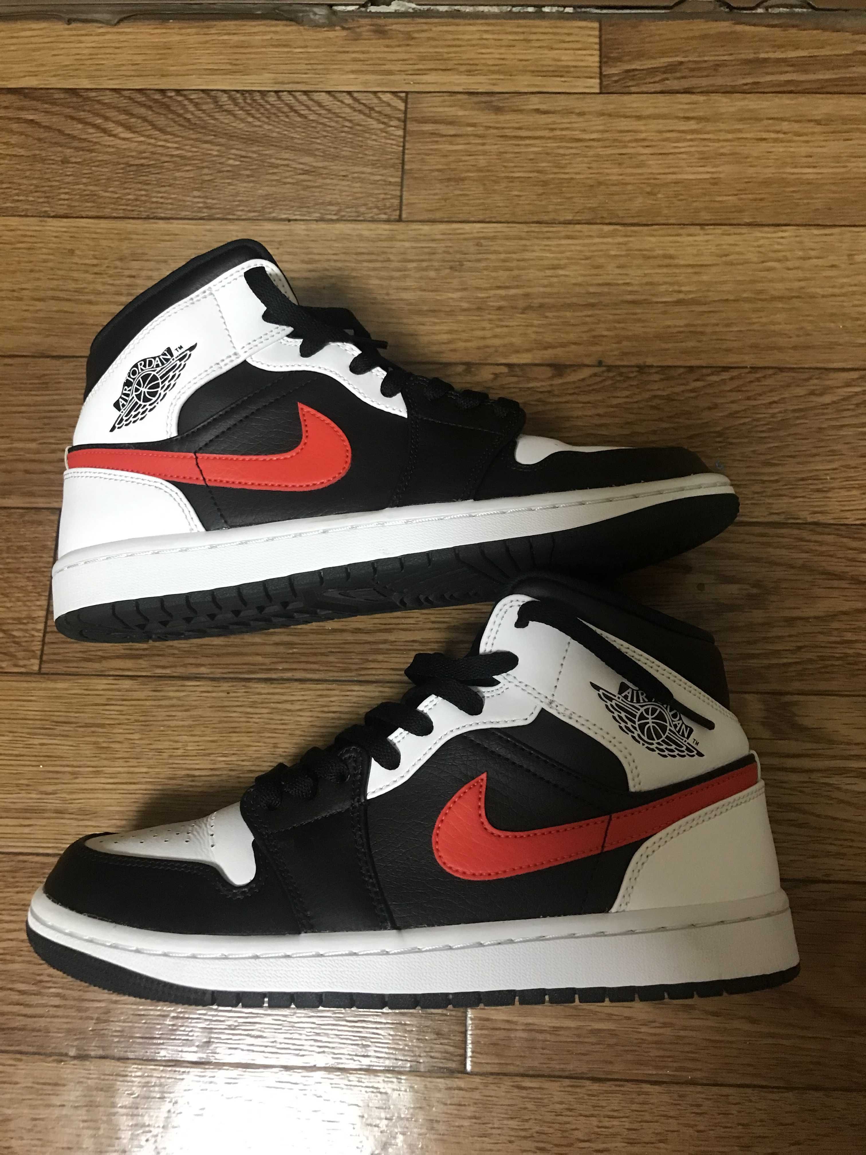 NIKE AIR JORDAN 1 MID "BLACK/CHILE RED/WHITE"